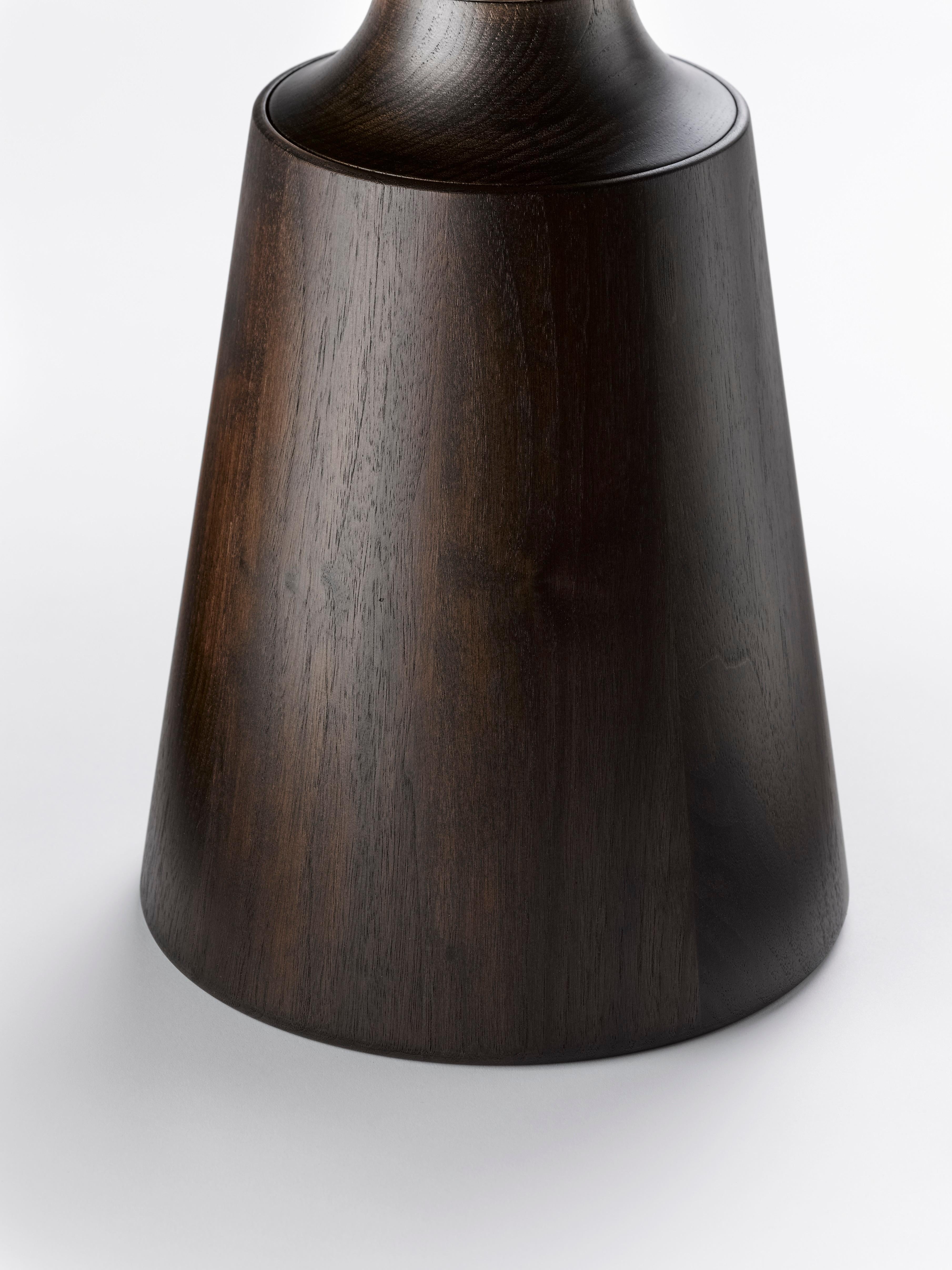 https://a.1stdibscdn.com/contemporary-nicole-occasional-table-in-ebonised-walnut-and-bronzed-brass-for-sale-picture-4/f_27813/f_438247821740672418016/2017_3_10_StuartScott_NicoleTable7468_master.jpg