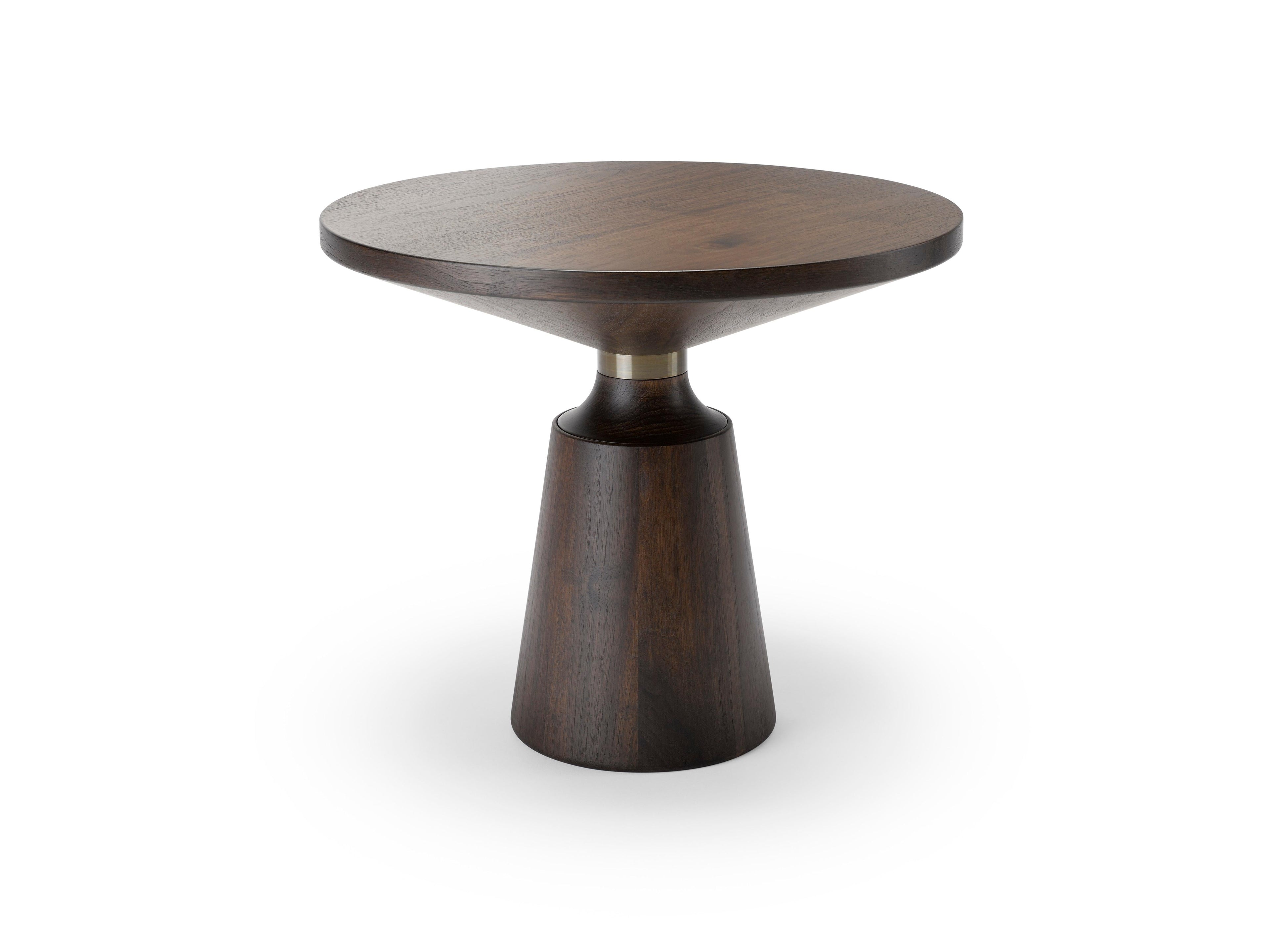 https://a.1stdibscdn.com/contemporary-nicole-occasional-table-in-ebonised-walnut-and-bronzed-brass-for-sale-picture-2/f_27813/f_438247821740672241296/2017_3_10_StuartScott_NicoleTable7578_1_8bit_master.jpg