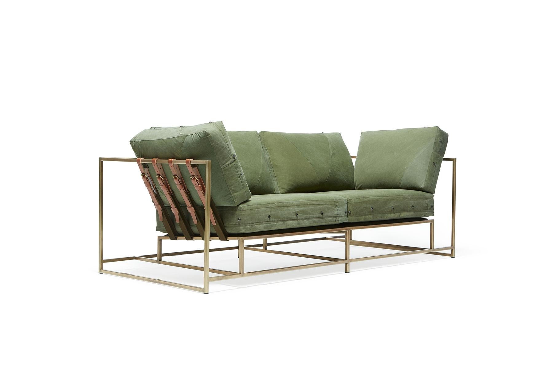 https://a.1stdibscdn.com/vintage-military-canvas-and-antique-brass-two-seat-sofa-for-sale-picture-2/f_24923/f_121475911537822020132/2018_09_17_Stephen_Kenn_10046_web_master.jpg