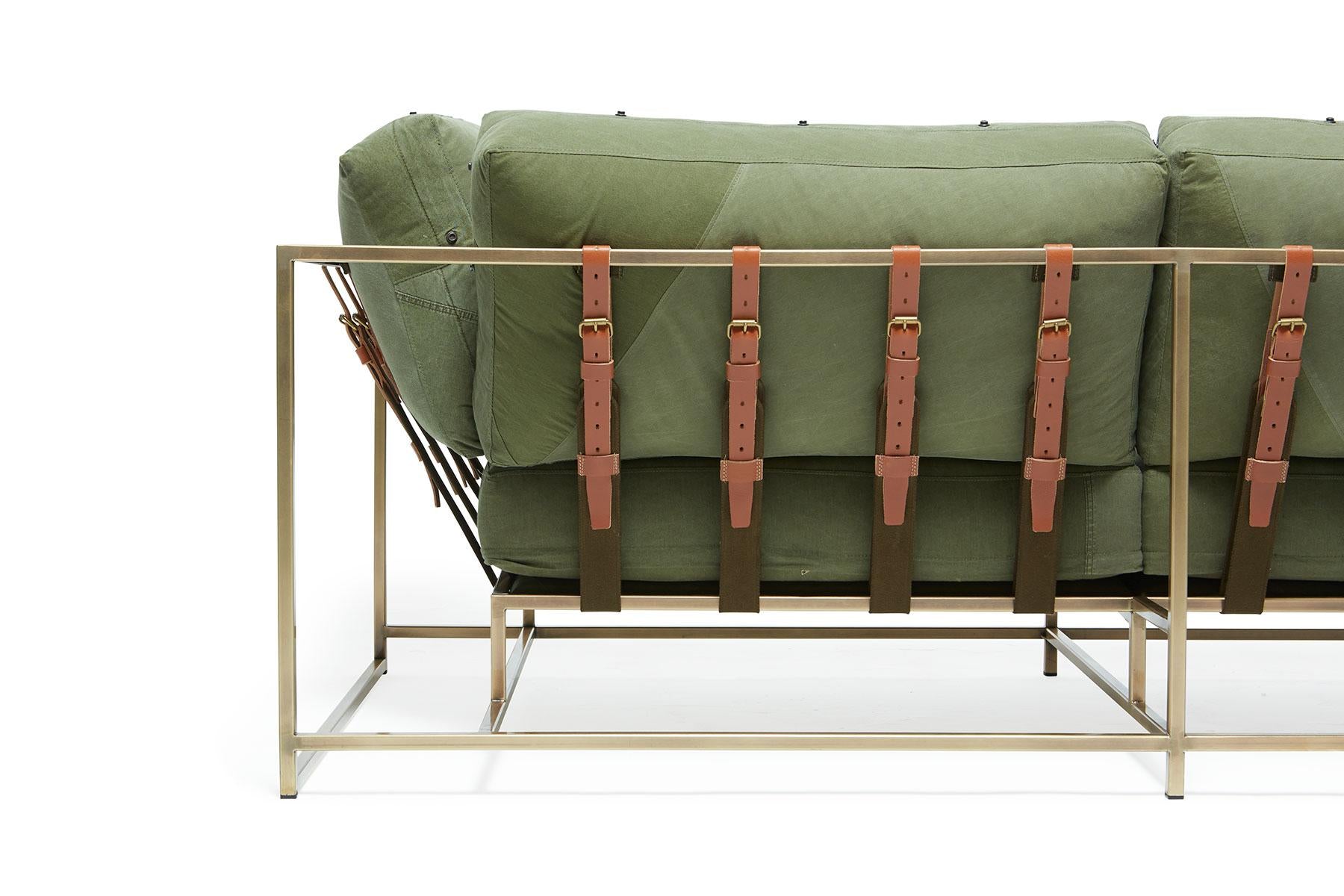 https://a.1stdibscdn.com/vintage-military-canvas-and-antique-brass-two-seat-sofa-for-sale-picture-5/f_24923/f_121475911537822023636/2018_09_17_Stephen_Kenn_10052_web_master.jpg