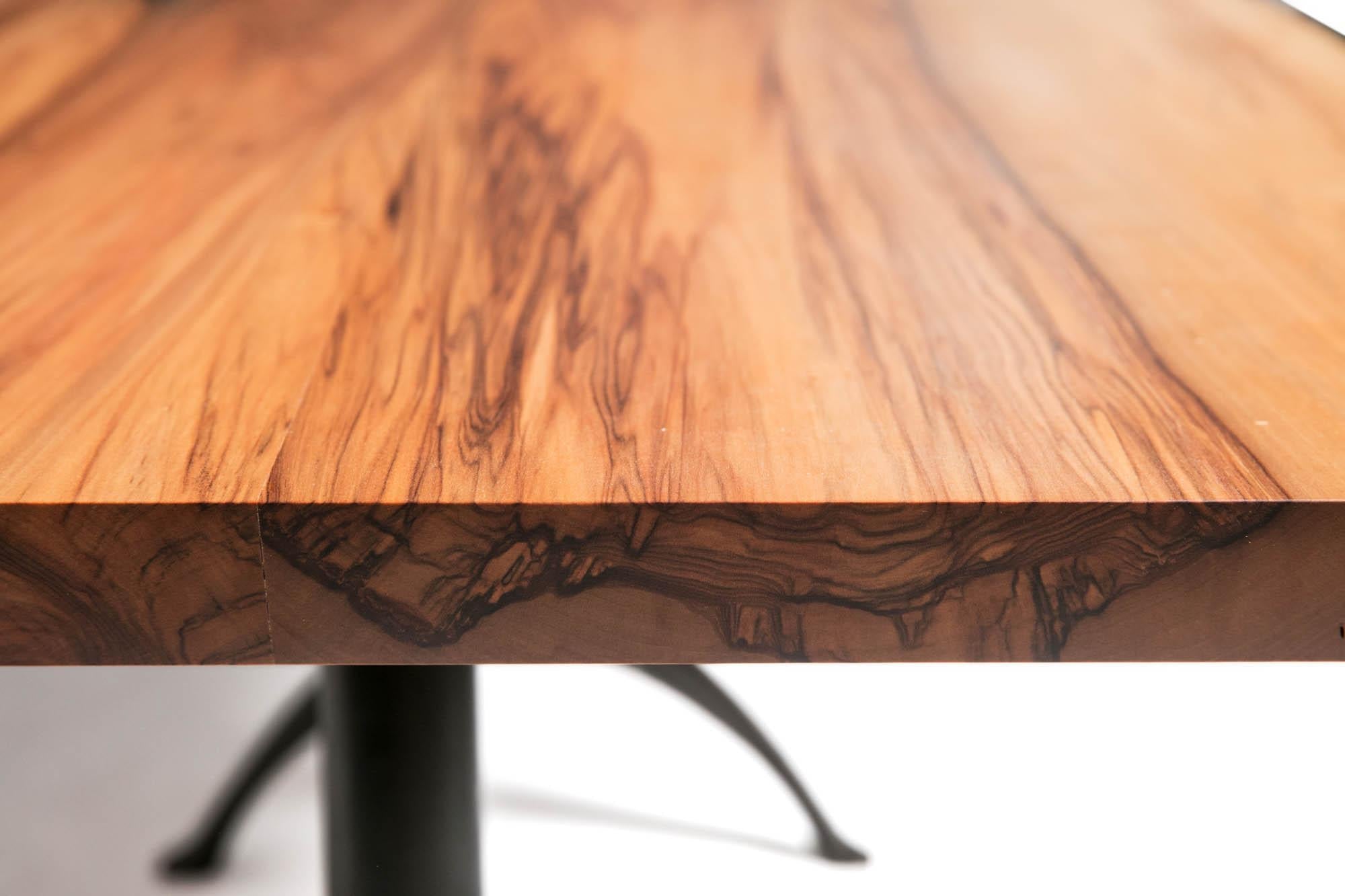 https://a.1stdibscdn.com/live-edge-dining-table-on-legacy-wishbone-base-for-sale-picture-4/f_43982/f_175175811578584291549/2018_21_5DS_0060_master.jpg