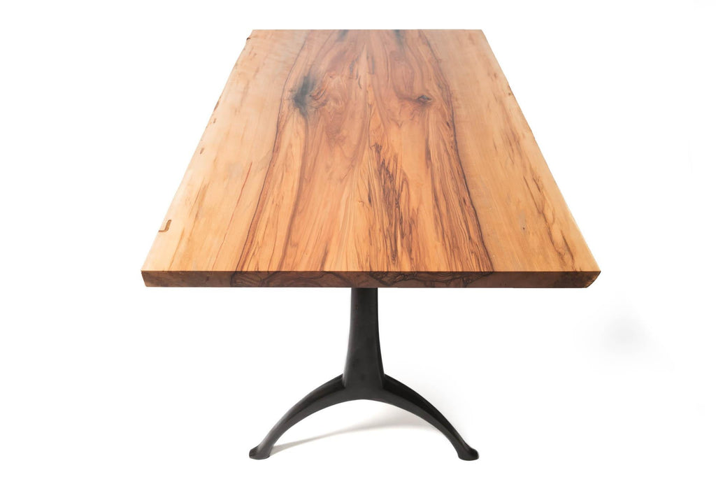 https://a.1stdibscdn.com/live-edge-dining-table-on-legacy-wishbone-base-for-sale-picture-9/f_43982/f_175175811578584293157/2018_21_5DS_0083_master.jpg