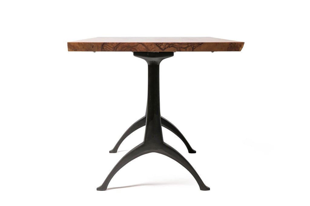 https://a.1stdibscdn.com/live-edge-dining-table-on-legacy-wishbone-base-for-sale-picture-10/f_43982/f_175175811578584293390/2018_21_5DS_0087_master.jpg