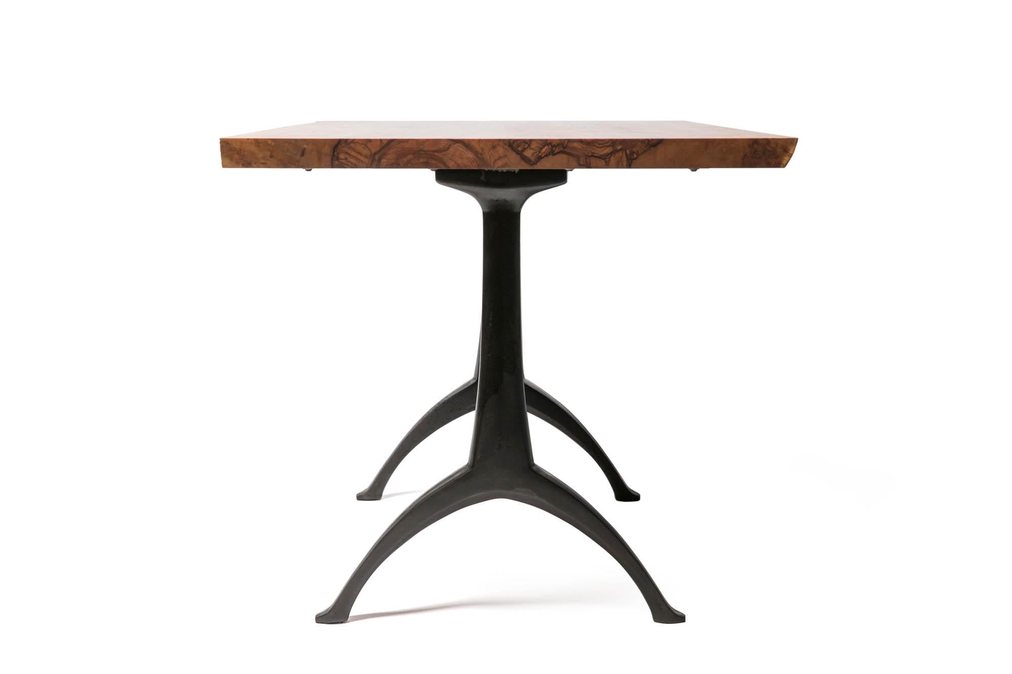 https://a.1stdibscdn.com/live-edge-dining-table-on-legacy-wishbone-base-for-sale-picture-10/f_43982/f_175175811578584293390/2018_21_5DS_0087_master.jpg