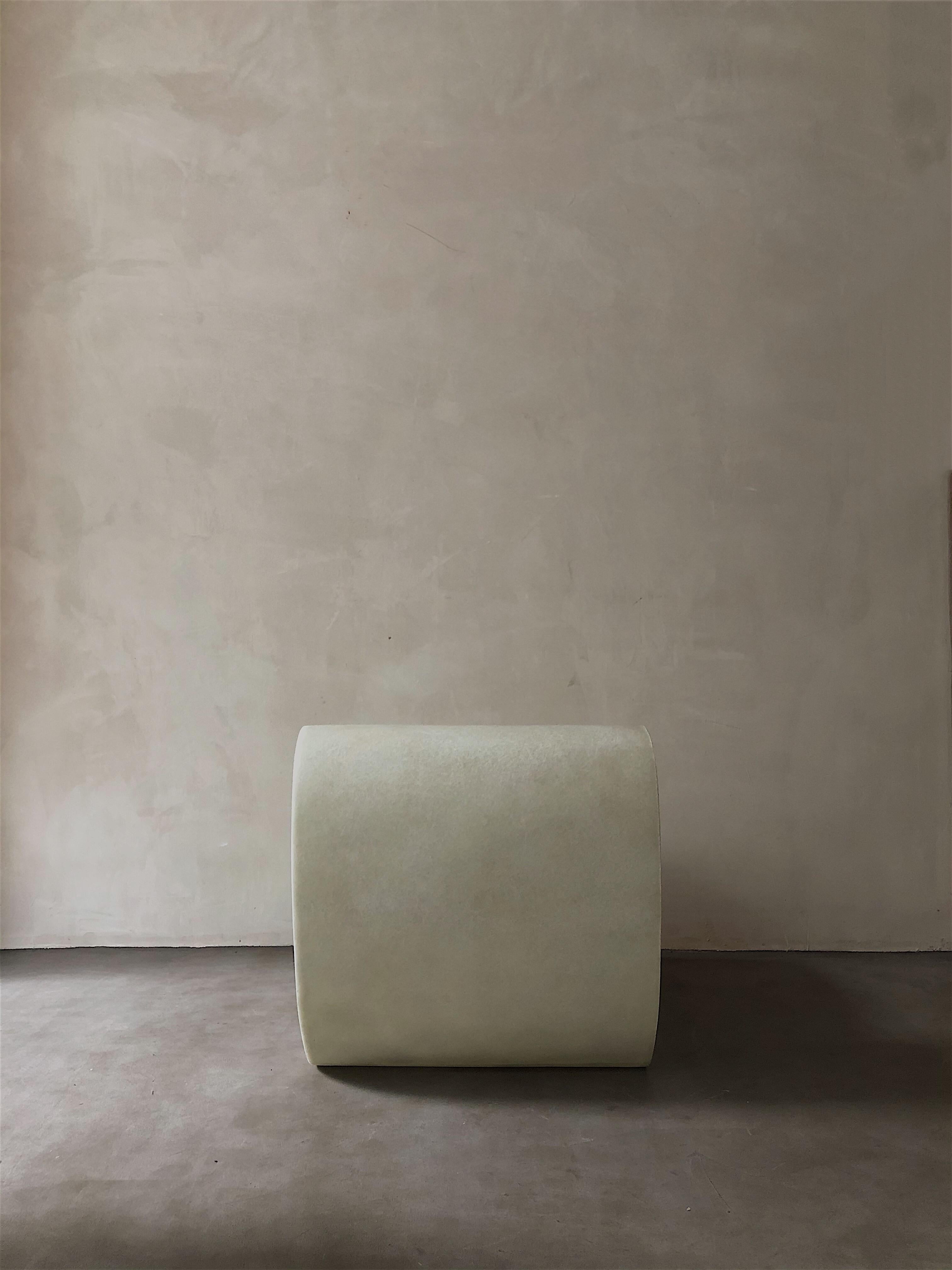 https://a.1stdibscdn.com/white-curl-up-lounge-chair-by-karstudio-for-sale-picture-3/f_12192/f_327064521676043402274/_202011141616211_master.jpg