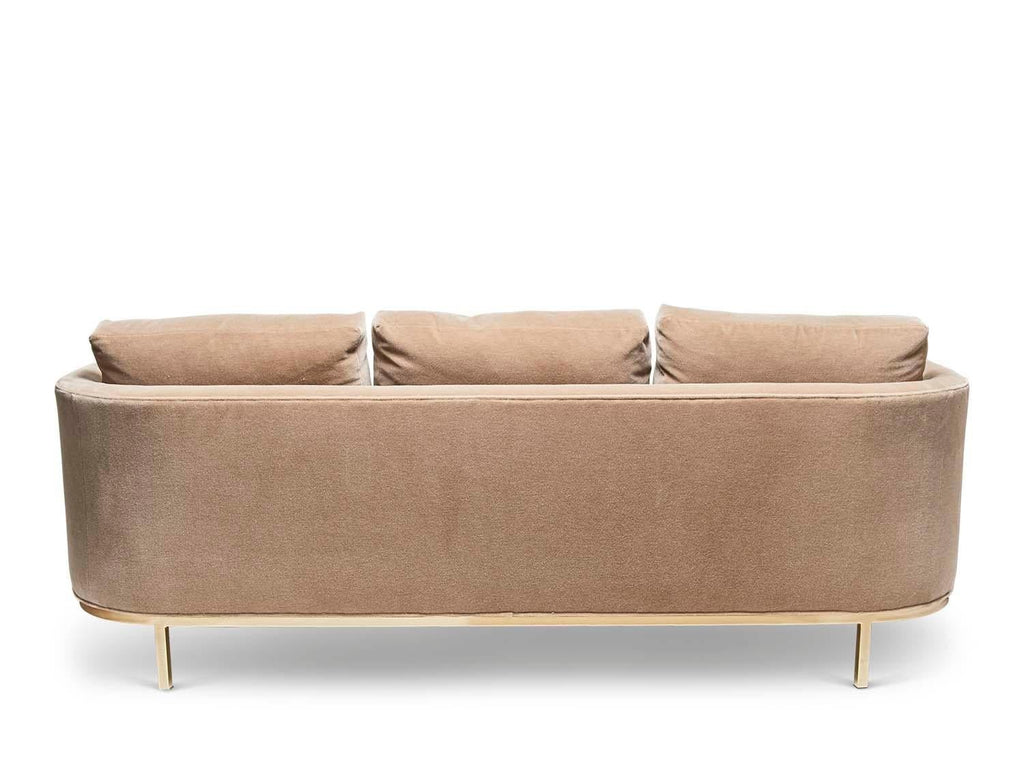 https://a.1stdibscdn.com/mohair-curved-back-sofa-by-lawson-fenning-for-sale-picture-5/f_8060/f_378094721704499966123/2020_08_10_LAWSON_FENNING_0124_master.jpg