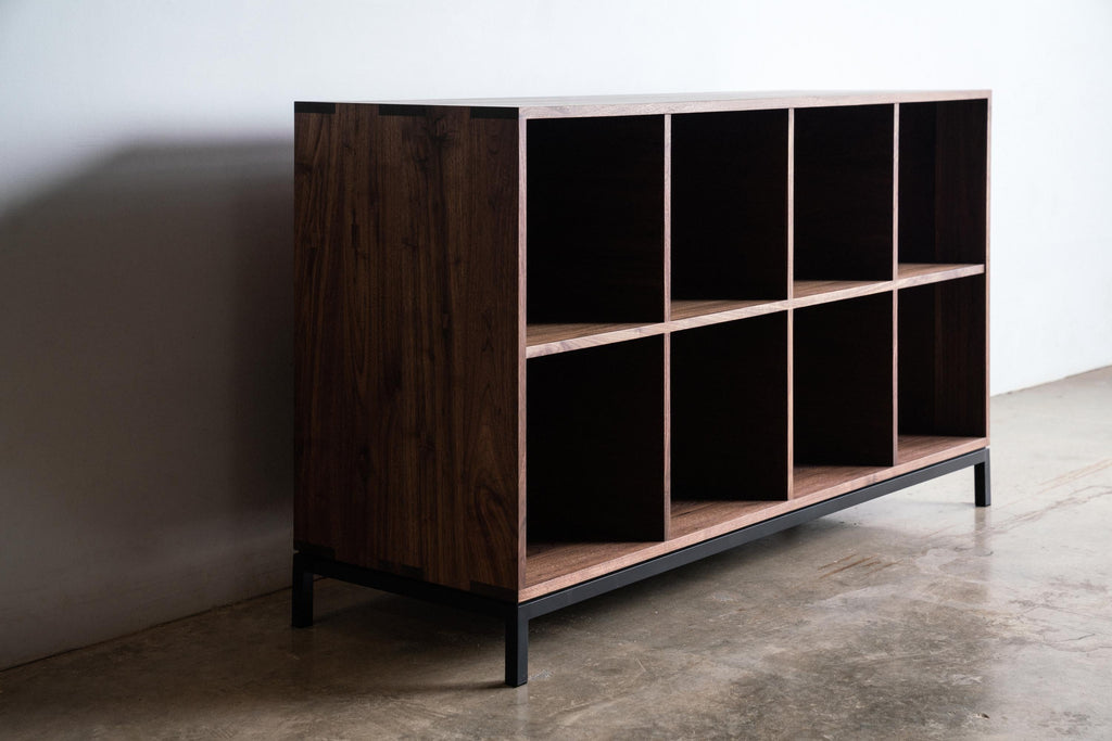https://a.1stdibscdn.com/walnut-storage-cabinet-for-vinyl-records-with-black-patina-steel-base-for-sale-picture-3/f_43982/f_213530621604937329352/2020_19_7R3_0021_3000px_master.jpg