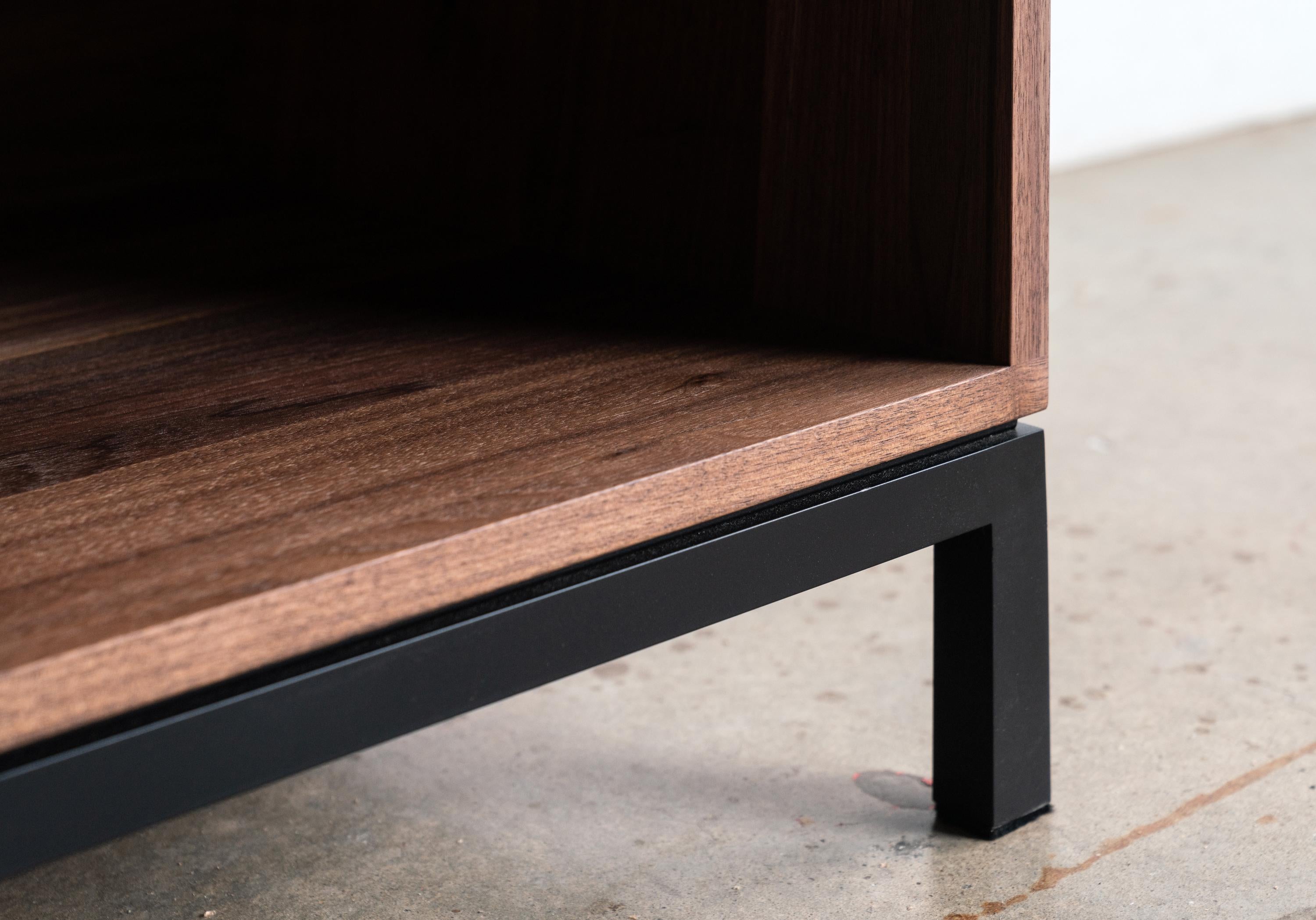 https://a.1stdibscdn.com/walnut-storage-cabinet-for-vinyl-records-with-black-patina-steel-base-for-sale-picture-5/f_43982/f_213530621604937338722/2020_19_7R3_0031_3000px_master.jpg