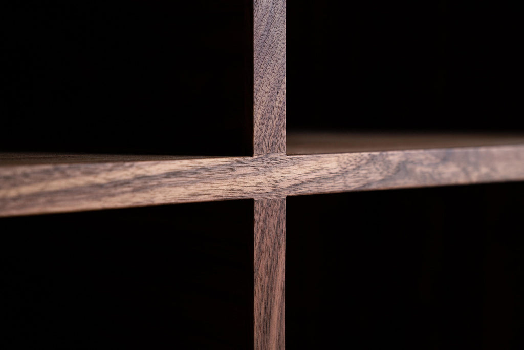 https://a.1stdibscdn.com/walnut-storage-cabinet-for-vinyl-records-with-black-patina-steel-base-for-sale-picture-6/f_43982/f_213530621604937341912/2020_19_7R3_0032_3000px_master.jpg