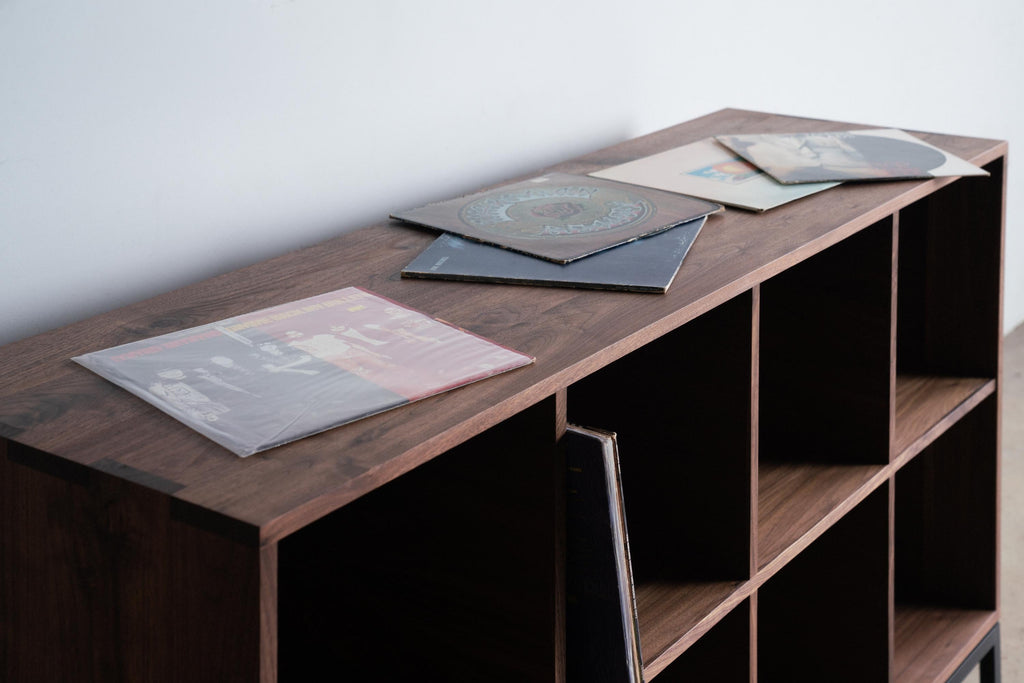 https://a.1stdibscdn.com/walnut-storage-cabinet-for-vinyl-records-with-black-patina-steel-base-for-sale-picture-10/f_43982/f_213530621604937364214/2020_19_7R3_0044_3000px_master.jpg
