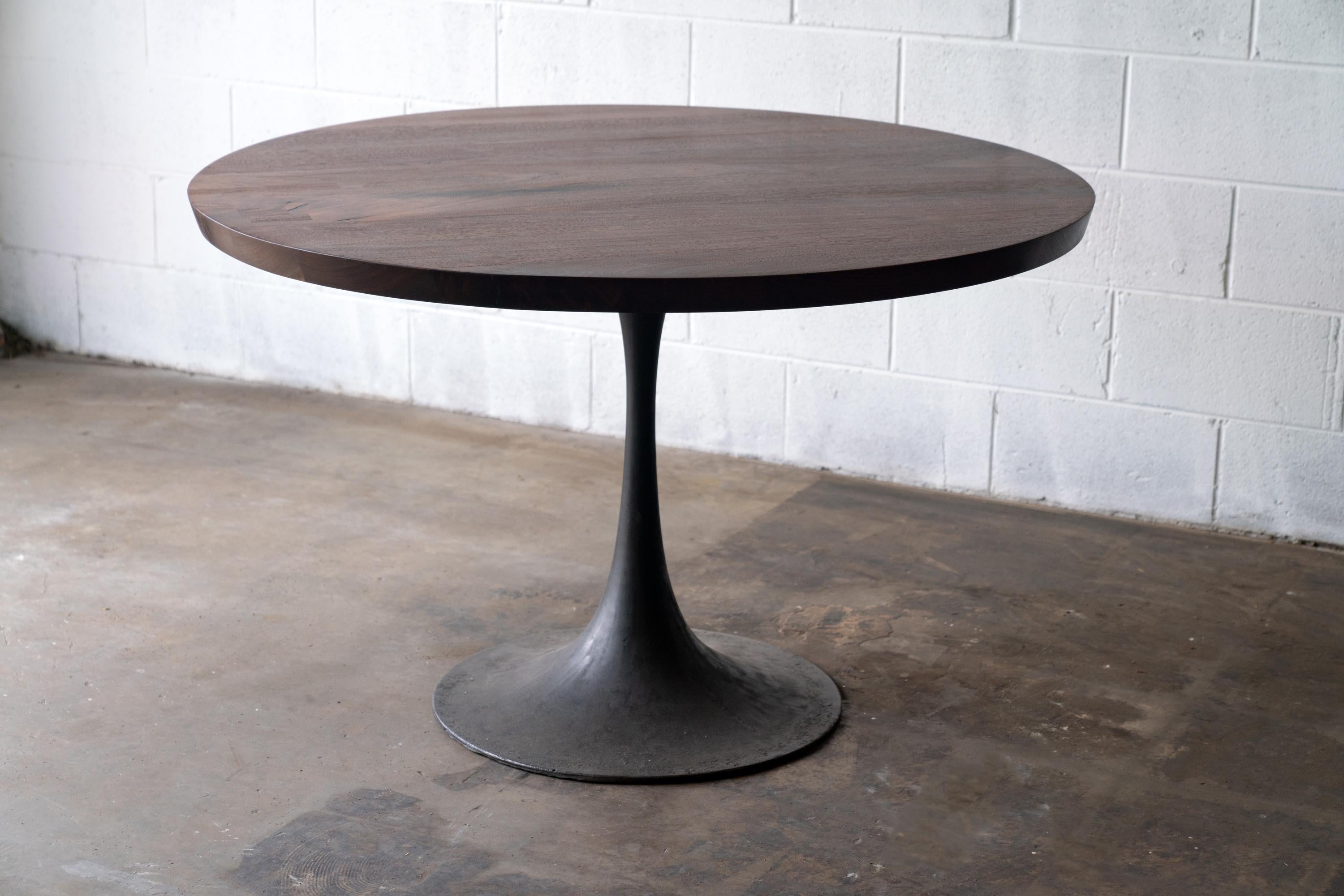 https://a.1stdibscdn.com/custom60-walnut-wood-cast-iron-amicalola-for-sale-picture-7/f_43982/f_281917321649688738681/2020_38_7R3_0207_3000px_master.jpg