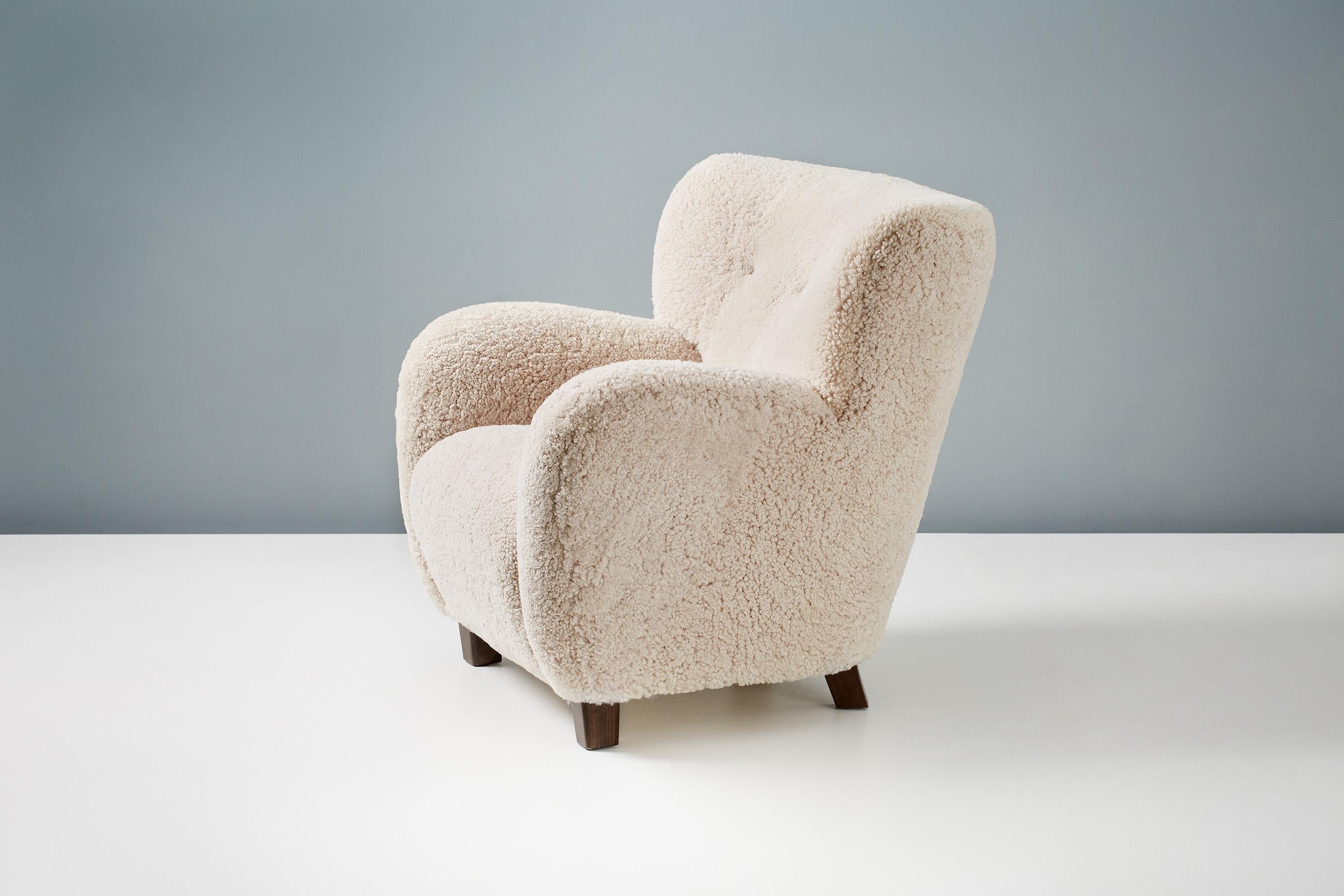 https://a.1stdibscdn.com/custom-made-karu-armchair-for-sale-picture-9/f_13332/f_251539921630592345728/20210506_DagmarLondon_Batch_590843_r1_srgb_master.jpg