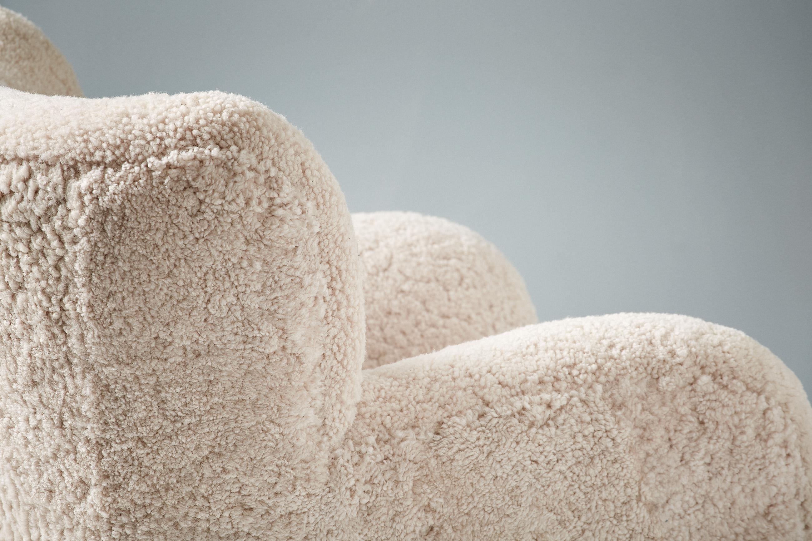 https://a.1stdibscdn.com/custom-made-karu-armchair-for-sale-picture-7/f_13332/f_251539921630592288538/20210506_DagmarLondon_Batch_590854_r1_srgb_master.jpg
