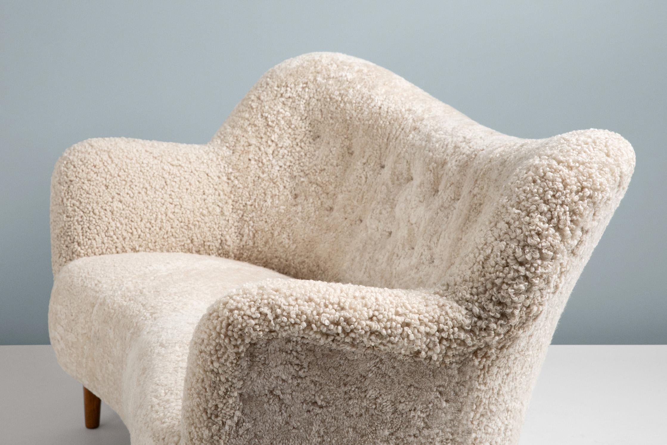 https://a.1stdibscdn.com/custom-made-sheepskin-love-seat-sofa-by-alfred-kristensen-for-sale-picture-5/f_67442/f_387294521710887007346/20211011_Dagmar_Batch_0640759_1_master.jpg