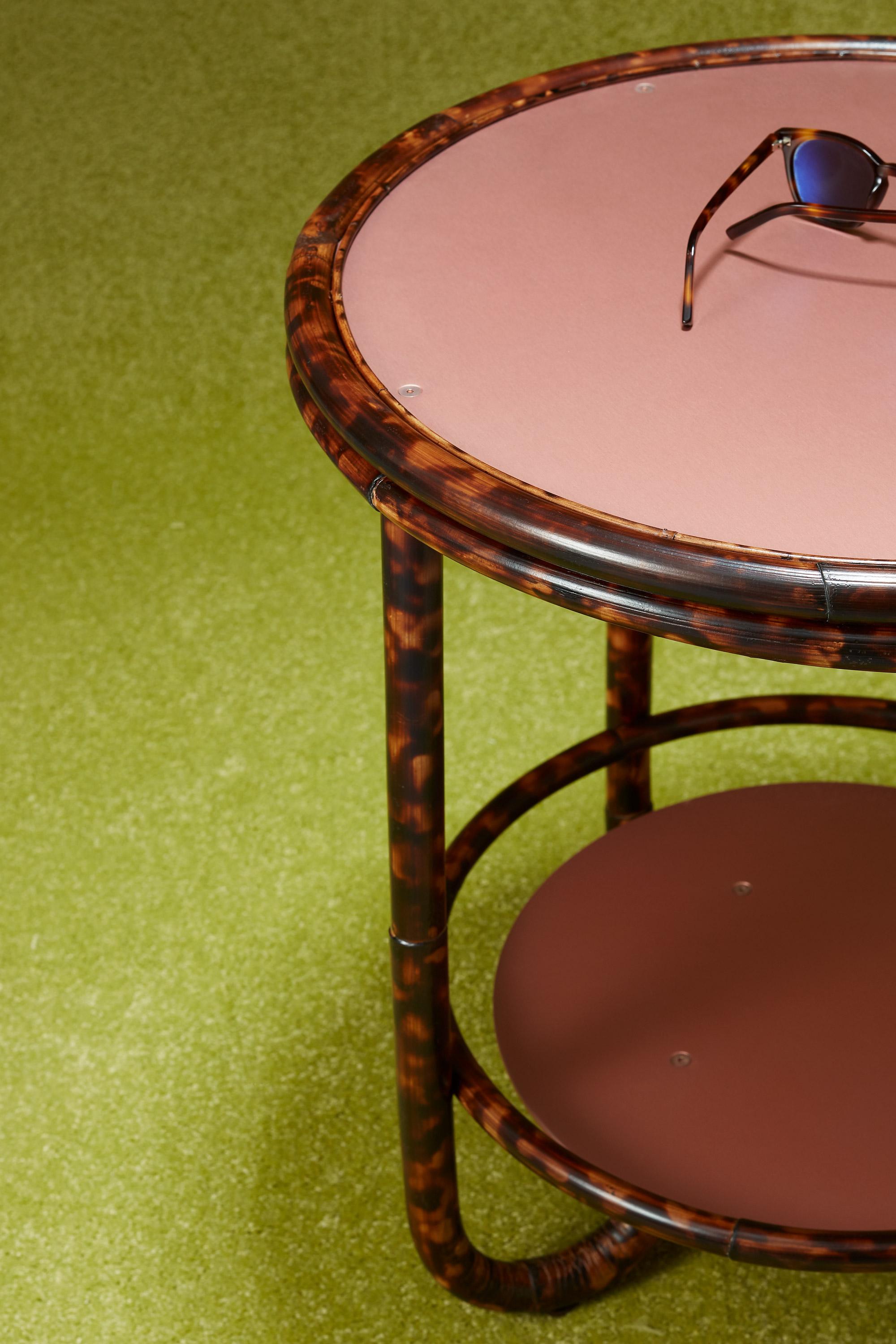 https://a.1stdibscdn.com/tortoise-torched-rattan-and-forest-green-anodised-aluminium-cocktail-table-for-sale-picture-12/f_32763/f_340319321682691384023/2021_06_18_Tino_7168_master.jpg
