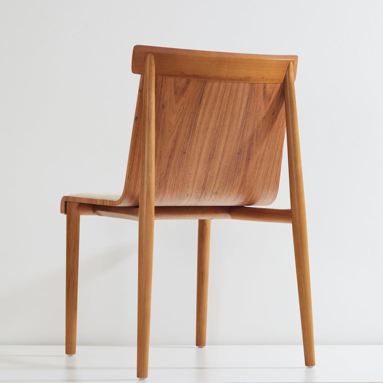 https://a.1stdibscdn.com/contemporary-chair-in-solid-wood-upholstered-in-leather-or-textiles-with-arms-for-sale-picture-13/f_35593/f_245291721626355934471/2021_07_01_DanielSimonini_099_master.jpg?width=768