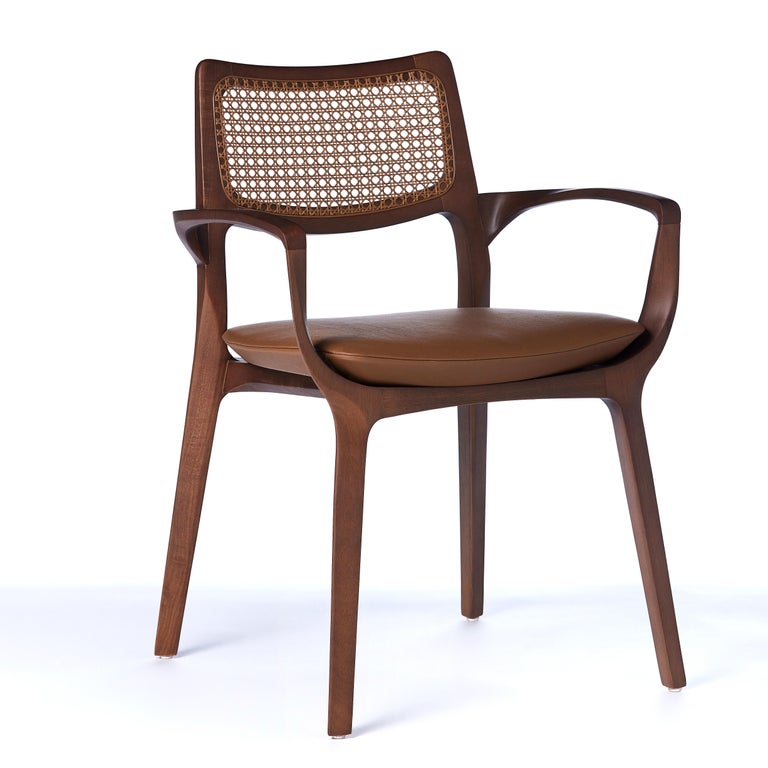 https://a.1stdibscdn.com/post-modern-style-aurora-chair-in-walnut-finish-with-wooden-back-and-textile-for-sale-picture-14/f_35593/f_299055721659980247886/2022_05_27_Emporio_Cadeiras_19809_master.jpg?width=768