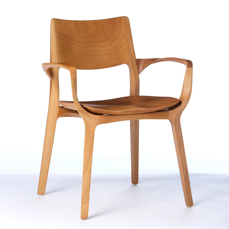 https://a.1stdibscdn.com/post-modern-style-aurora-chair-in-walnut-finish-with-wooden-back-and-textile-for-sale-picture-13/f_35593/f_299055721659980247118/2022_05_27_Emporio_Cadeiras_19825_17_24_33_master.jpg?width=768