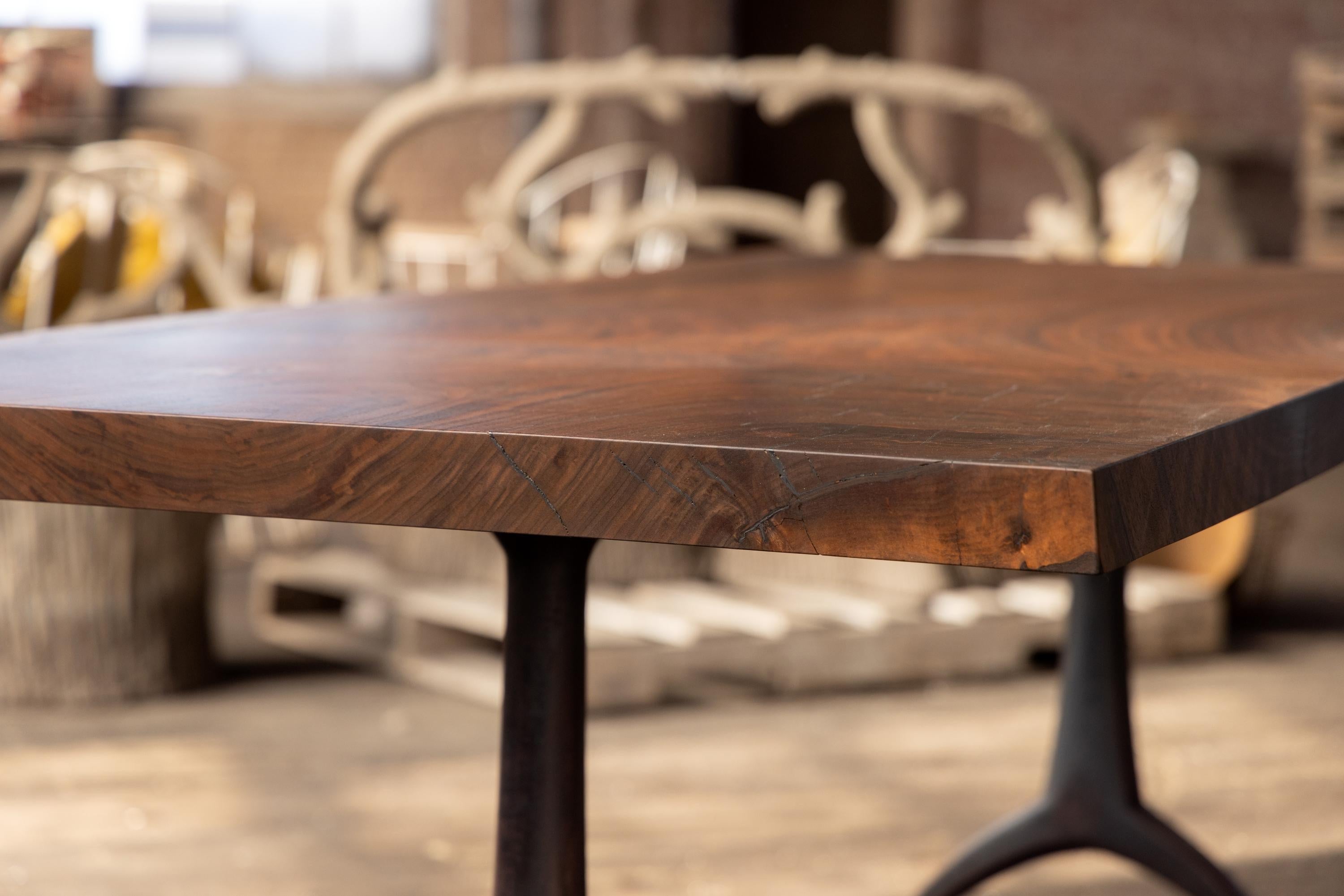 https://a.1stdibscdn.com/live-edge-walnut-table-hand-cast-black-steel-pedestal-base-for-sale-picture-5/f_43982/f_271682621643666358910/2022_05_R5_0219_3000px_master.jpg