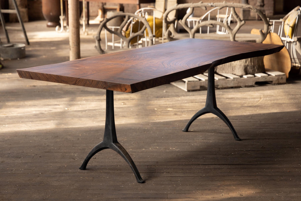 https://a.1stdibscdn.com/live-edge-walnut-table-hand-cast-black-steel-pedestal-base-for-sale-picture-2/f_43982/f_271682621643666361971/2022_05_R5_0227_3000px_master.jpg