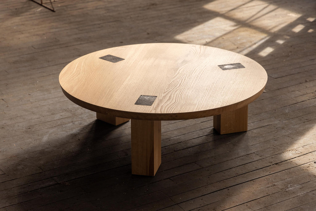 https://a.1stdibscdn.com/round-wood-and-bronze-table-in-white-oak-winston-coffee-table-by-alabama-sawye-for-sale-picture-6/f_43982/f_271864821643753352622/2022_05_R6_0379_3000px_master.jpg