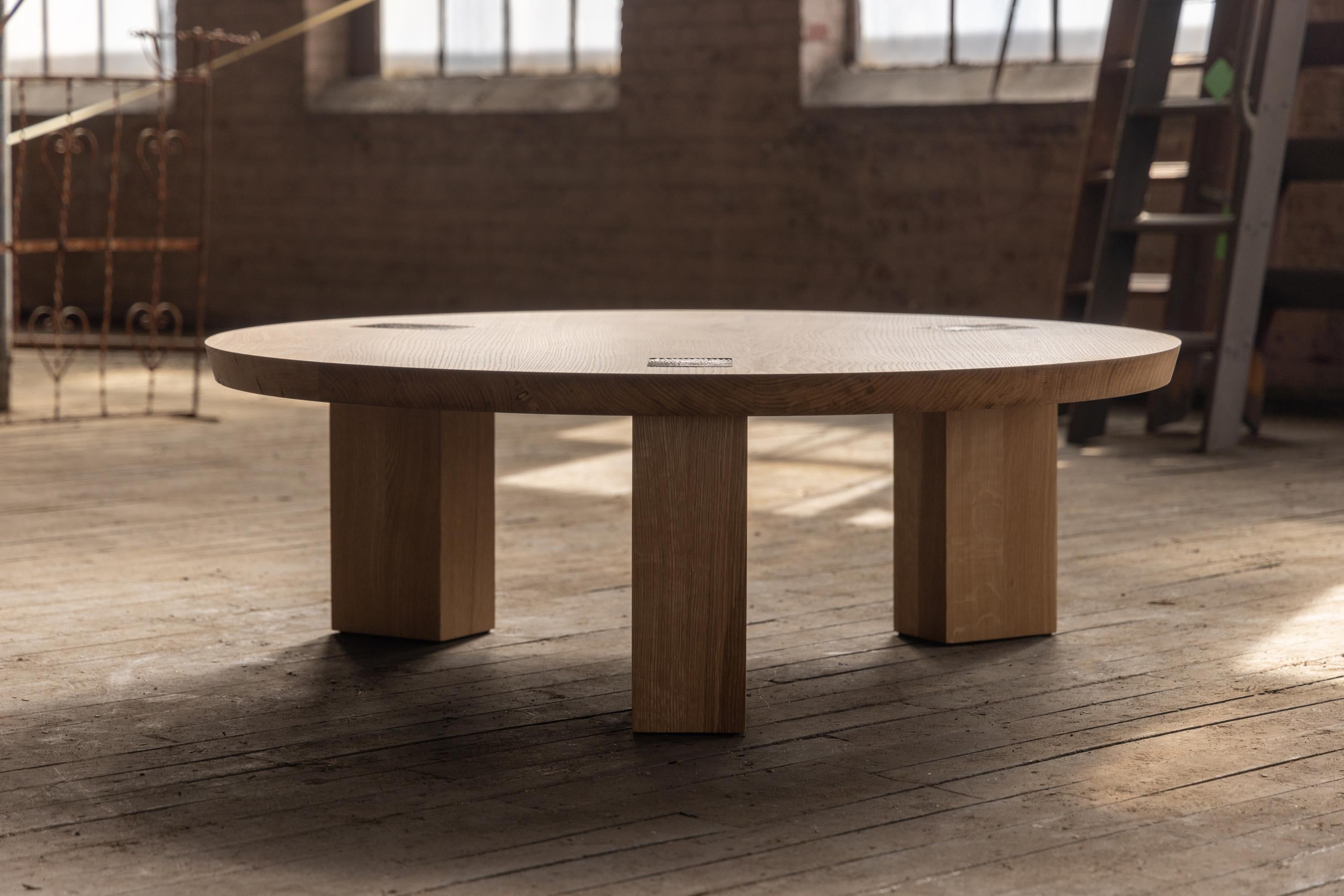 https://a.1stdibscdn.com/round-wood-and-bronze-table-in-white-oak-winston-coffee-table-by-alabama-sawye-for-sale-picture-8/f_43982/f_271864821643753362913/2022_05_R6_0393_3000px_master.jpg