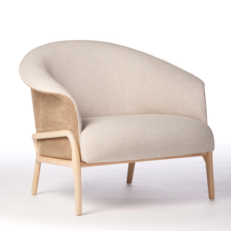 https://a.1stdibscdn.com/modern-organic-style-collana-armchair-in-solid-wood-leather-flexible-seating-for-sale-picture-2/f_35593/f_299072121659987265551/2022_06_09_Daniel_Simonini19983_master.jpg?width=768