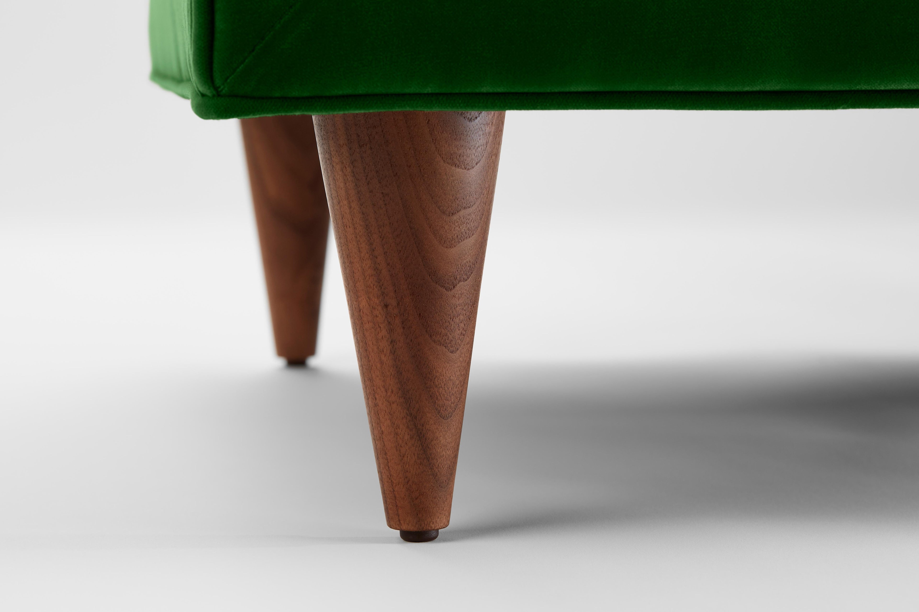 https://a.1stdibscdn.com/contemporary-deep-buttoned-tux-chair-in-emerald-cotton-velvet-with-walnut-legs-for-sale-picture-7/f_27813/f_478997321765273108165/2022_6_21_tuxchair_velvet14225_master.jpg