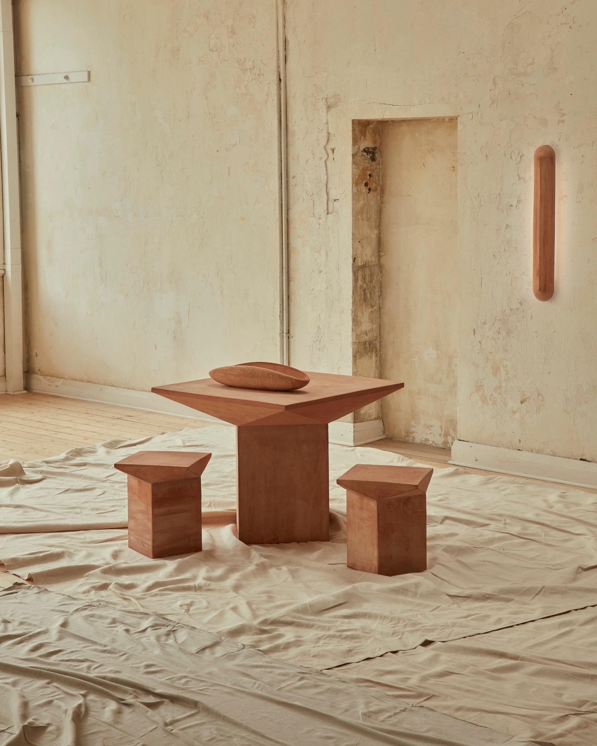 https://a.1stdibscdn.com/new-volumes-terracotta-pitcher-table-by-adam-goodrum-for-sale-picture-4/f_78752/f_323628021674438705911/2022_NewVolumes_069_Lights_on_master.jpg