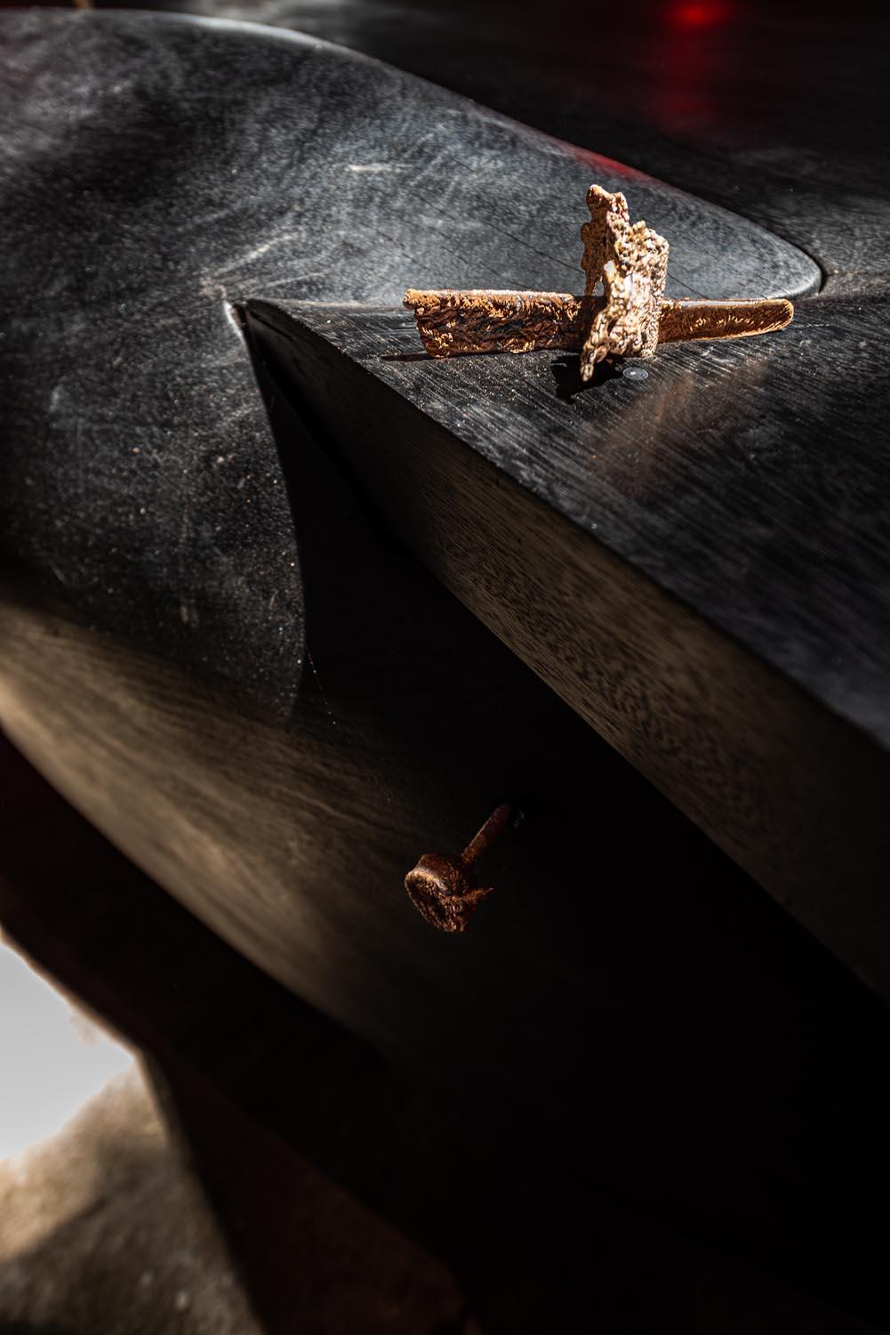 https://a.1stdibscdn.com/contemporary-burned-zazange-bronze-the-egg-dining-table-by-mircea-anghel-for-sale-picture-4/f_70152/f_396174321715148910547/20230704_EXPOSICAO_DIA_LOW_00011_master.jpg