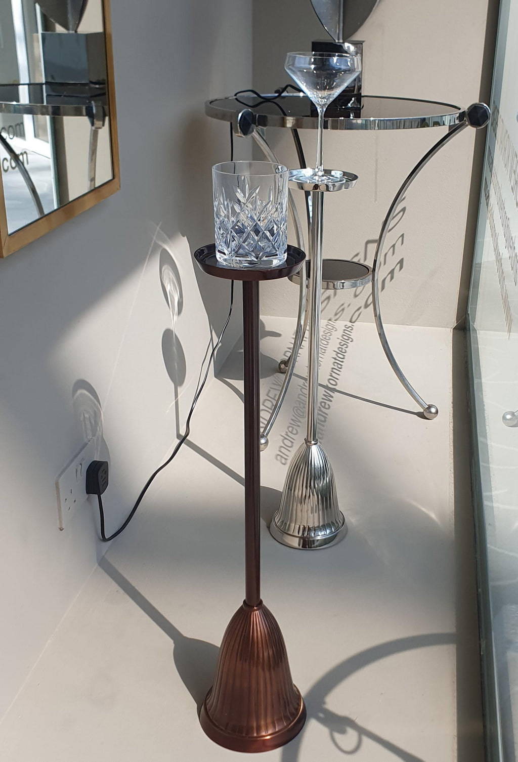 https://a.1stdibscdn.com/handmade-personal-cocktail-table-for-one-glass-made-of-solid-cast-brass-for-sale-picture-10/f_81892/f_443283321743603536686/20230907_132327_1__master.jpg