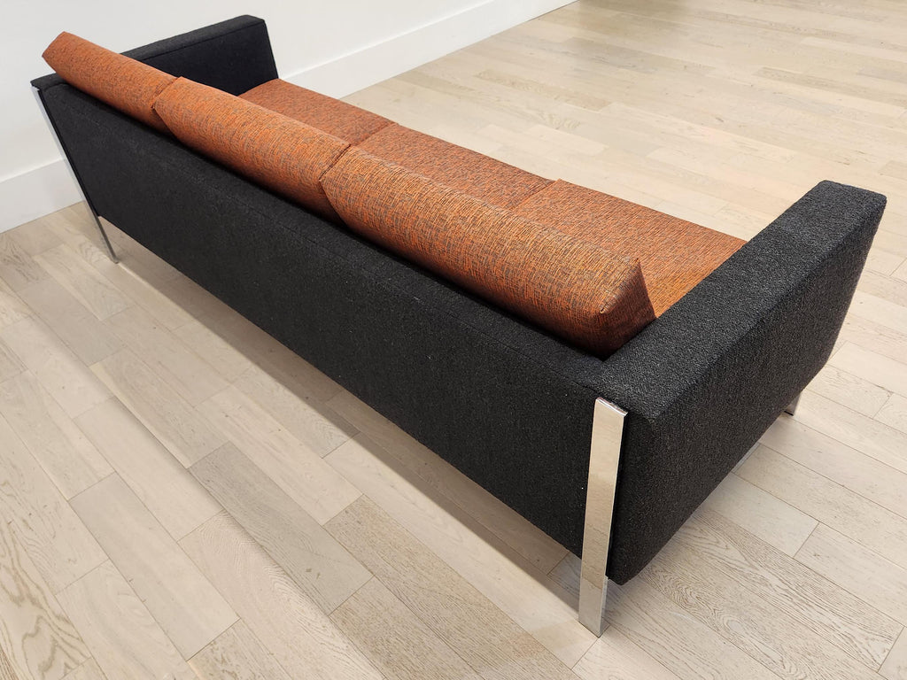 https://a.1stdibscdn.com/3-seater-modern-sofa-for-sale-picture-10/f_8031/f_317277121698856449675/20231031_143125_master.jpg