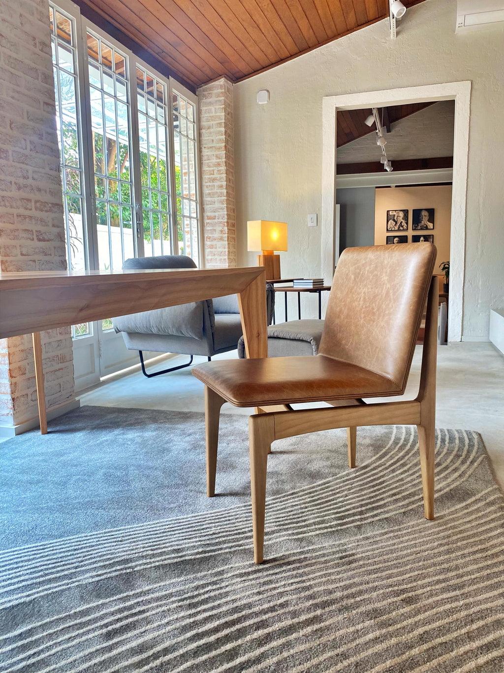 https://a.1stdibscdn.com/oscar-minimalist-chair-in-solid-jequitiba-wood-and-handwoven-for-sale-picture-3/f_33041/f_125323611698772859211/20231031_154458751_iOS_master.jpg