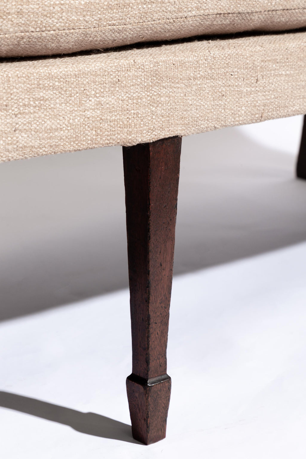 https://a.1stdibscdn.com/bespoke-george-iii-flat-back-sofa-for-sale-picture-4/f_76442/f_320101521713804812212/20240220_OskaigStock_132_master.jpg