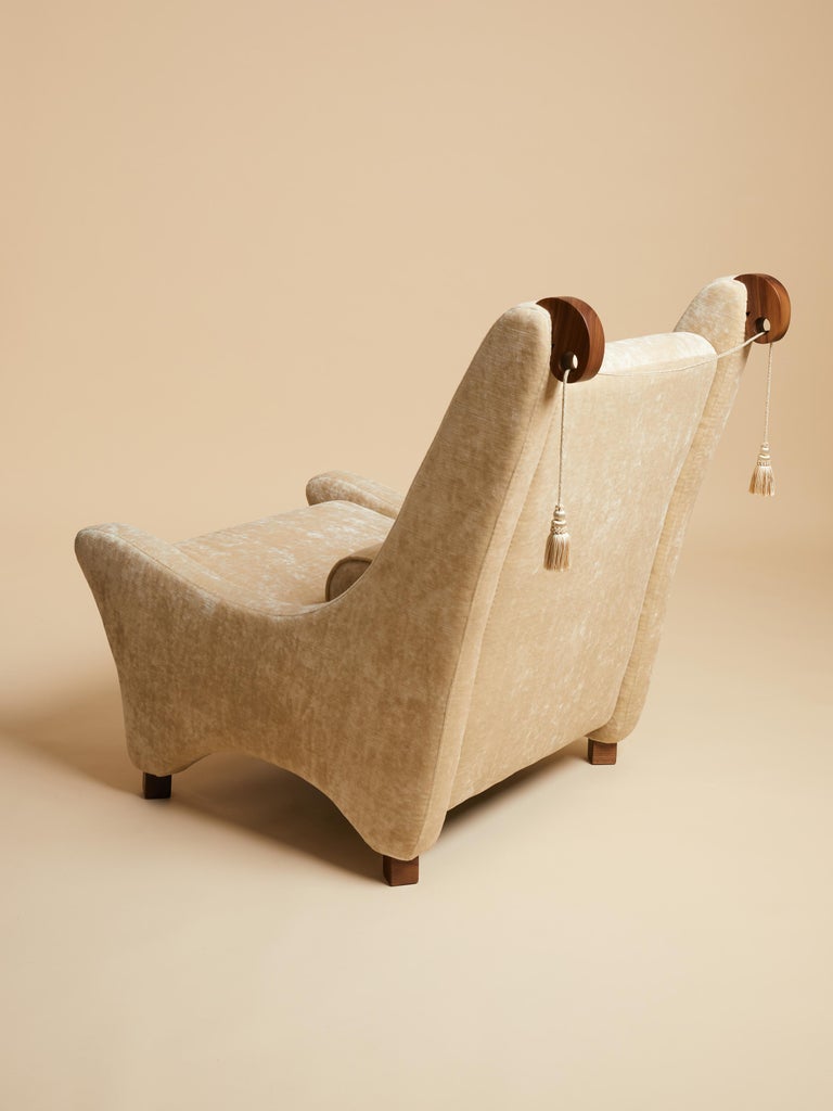https://a.1stdibscdn.com/visconti-armchair-by-ebur-for-sale-picture-4/f_12192/f_412399021724853080097/20240603_EBUR18744_master.jpg?width=768