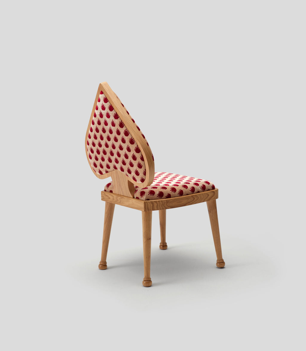 https://a.1stdibscdn.com/ace-chair-in-oak-and-red-velvet-coronation-fabric-for-sale-picture-5/f_36601/f_418972921729024101510/20240627_MK34575_2_master.jpg