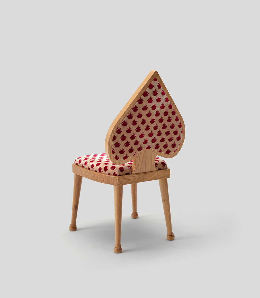 https://a.1stdibscdn.com/ace-chair-red-by-merve-kahraman-oak-red-velvet-crown-fabric-for-sale-picture-5/f_55372/f_473828721762295550136/20240627_MK34577__master.jpg