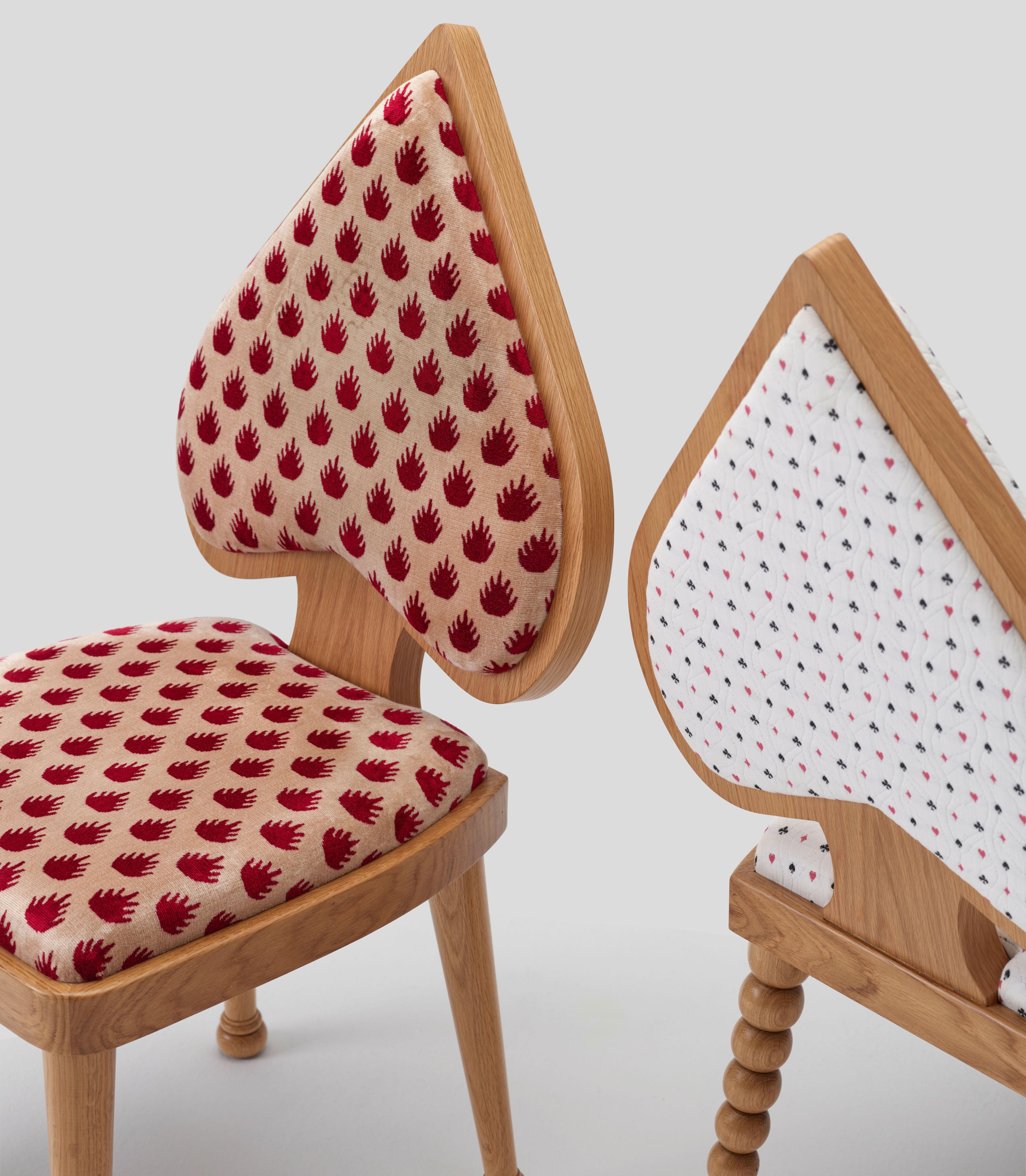 https://a.1stdibscdn.com/ace-chair-in-oak-and-red-velvet-coronation-fabric-for-sale-picture-12/f_36601/f_418972921729024105684/20240627_MK34588__master.jpg
