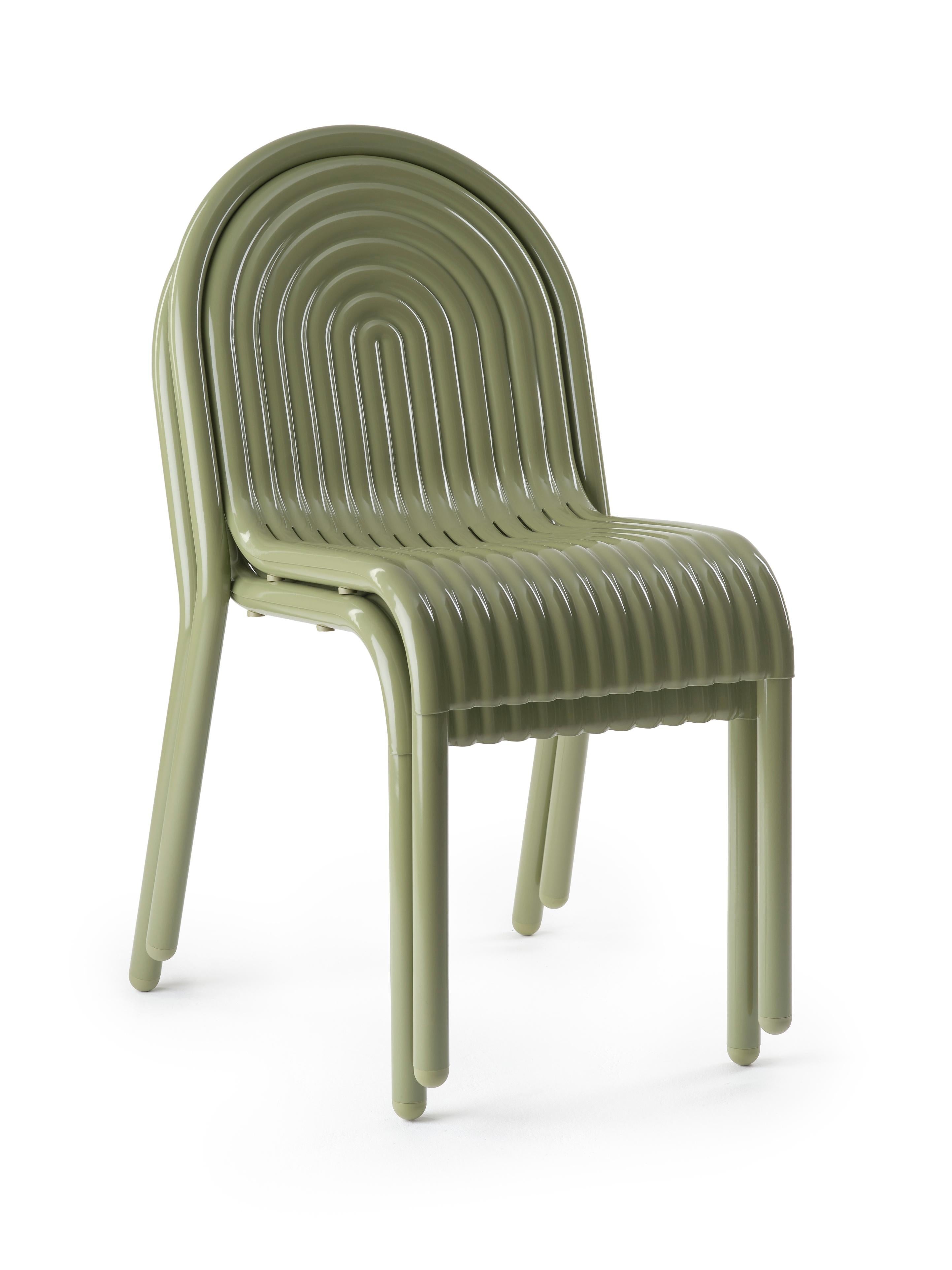 https://a.1stdibscdn.com/tom-dixon-groove-aluminum-outdoor-dining-table-in-moss-green-for-sale-picture-9/f_14472/f_438611021740863671055/2024_10_07_TOM_DIXON_CUTOUTS_SS25_0187_copy_master.jpg