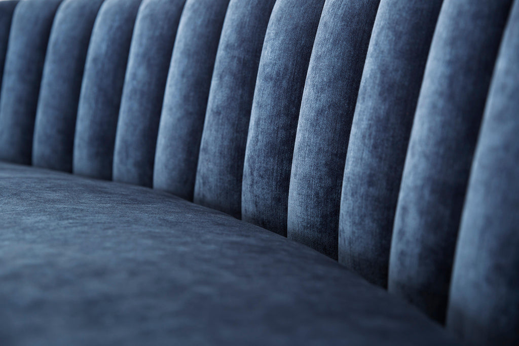 https://a.1stdibscdn.com/isabella-super-curve-sofa-in-denim-blue-velvet-brass-legs-for-sale-picture-8/f_27813/f_477361921764269135850/2025_10_11_Supercurve_SScott1455_1_master.jpg