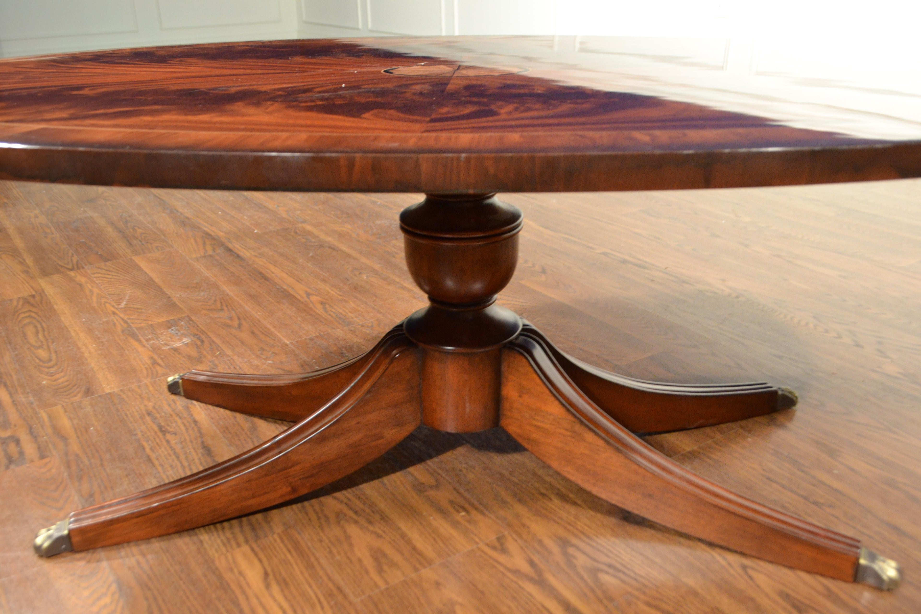 https://a.1stdibscdn.com/oval-mahogany-georgian-style-coffee-table-by-leighton-hall-for-sale-picture-6/f_44162/f_139017121551804277939/2054_pedestal_master.jpg