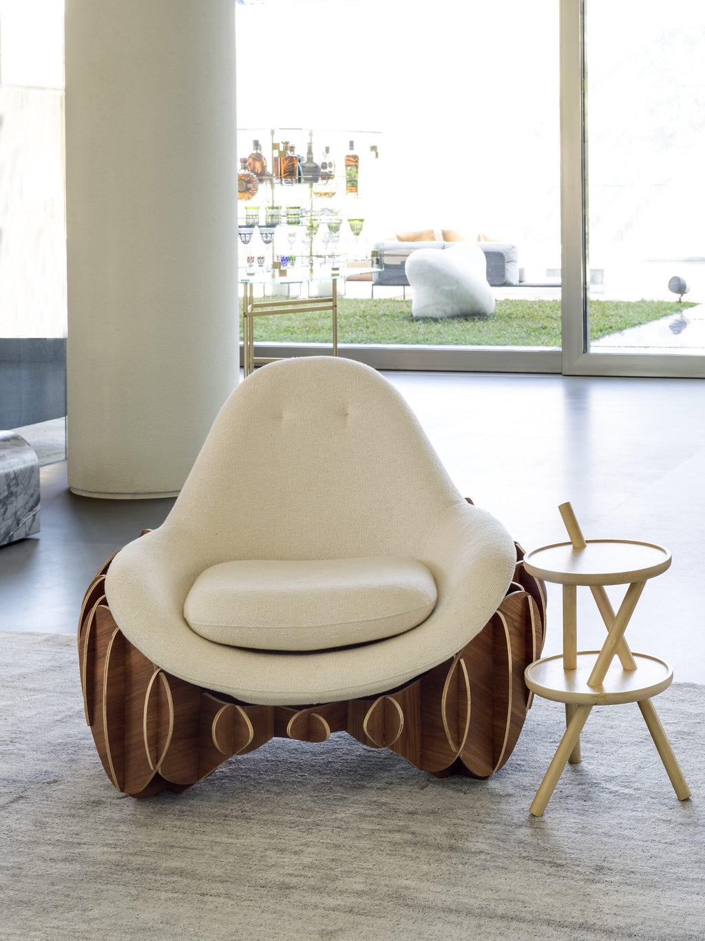 https://a.1stdibscdn.com/delirios-armchair-by-guto-requena-waffletechnique-interlocking-wood-structure-for-sale-picture-6/f_104502/f_451249921748349393622/209d8f27_a507_4950_892b_fe0dac68e04a_master.jpg