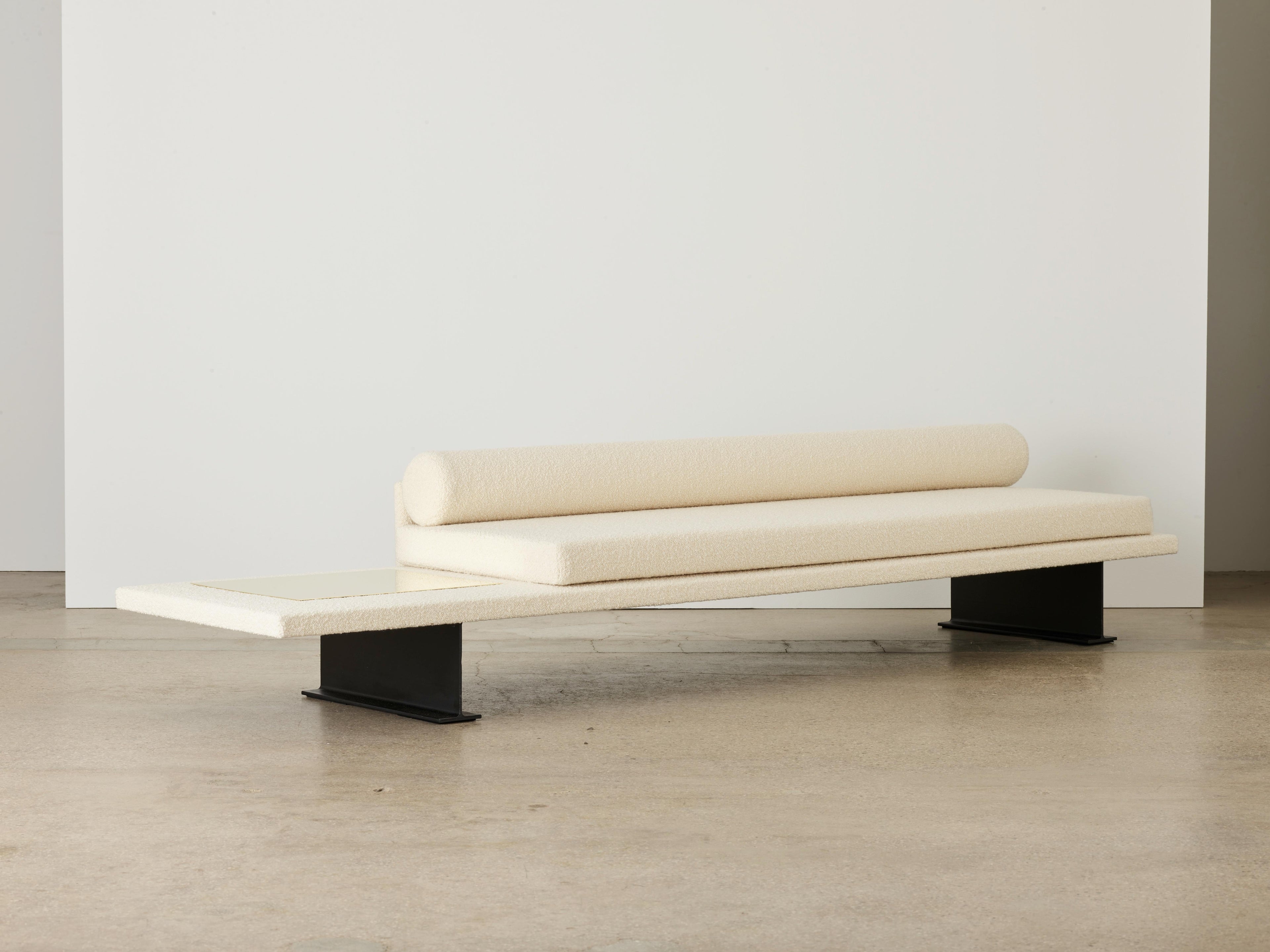 https://a.1stdibscdn.com/trave-sofa-by-umberto-bellardi-ricci-for-sale-picture-3/f_12192/f_327450821676296617086/20_08_04_UBR_0113_master.jpg