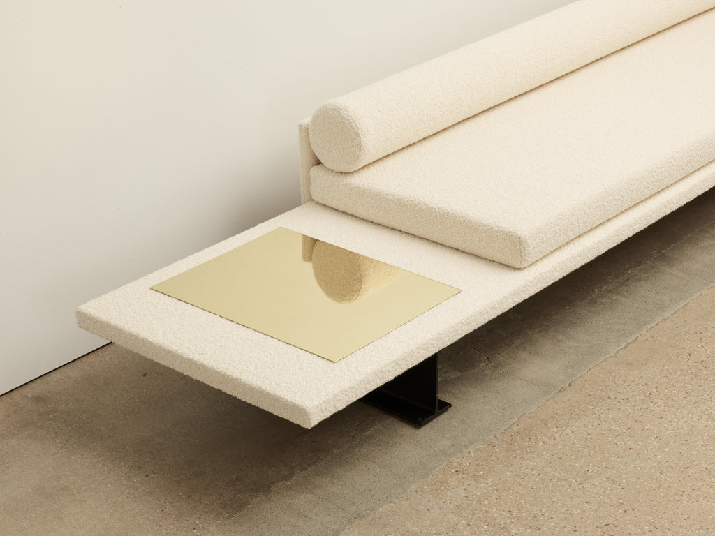 https://a.1stdibscdn.com/trave-sofa-on-i-beam-legs-for-sale-picture-2/f_99002/f_404020621719697870551/20_08_04_UBR_0170_master.jpg