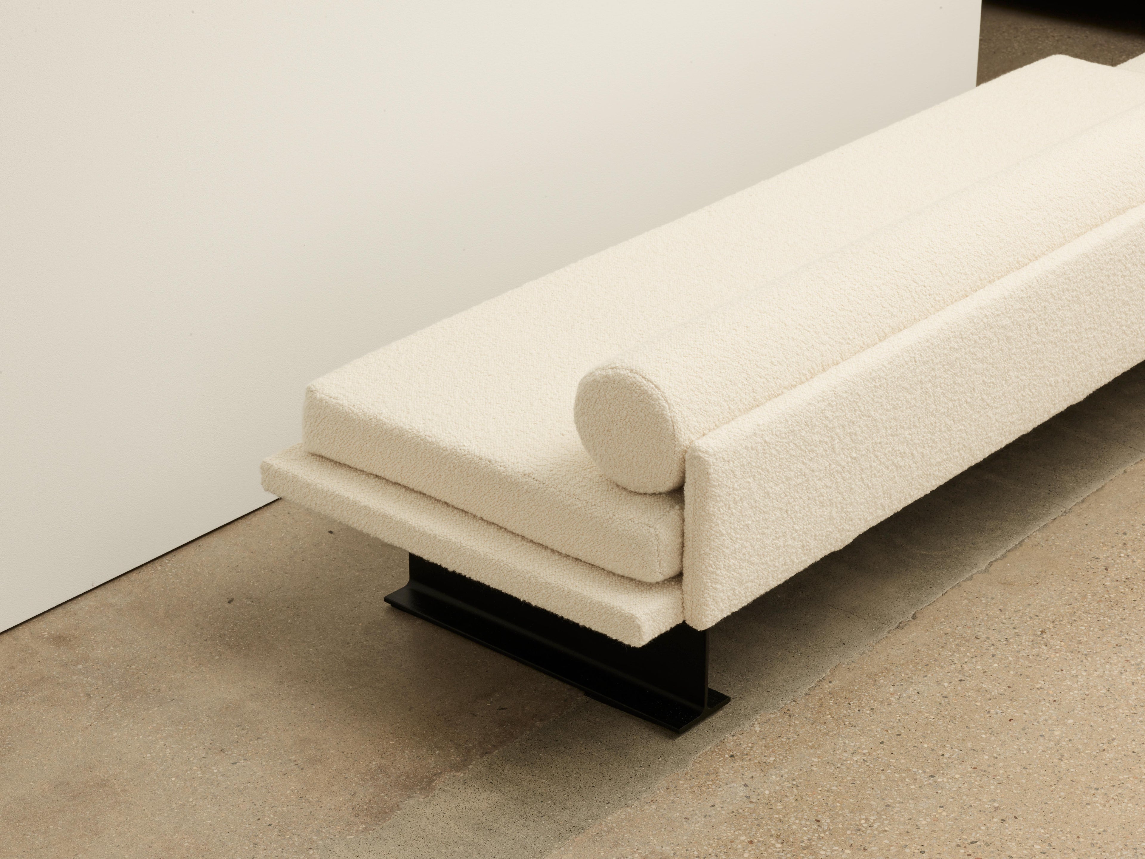 https://a.1stdibscdn.com/trave-sofa-on-i-beam-legs-for-sale-picture-4/f_99002/f_404020621719697959787/20_08_04_UBR_0180_master.jpg