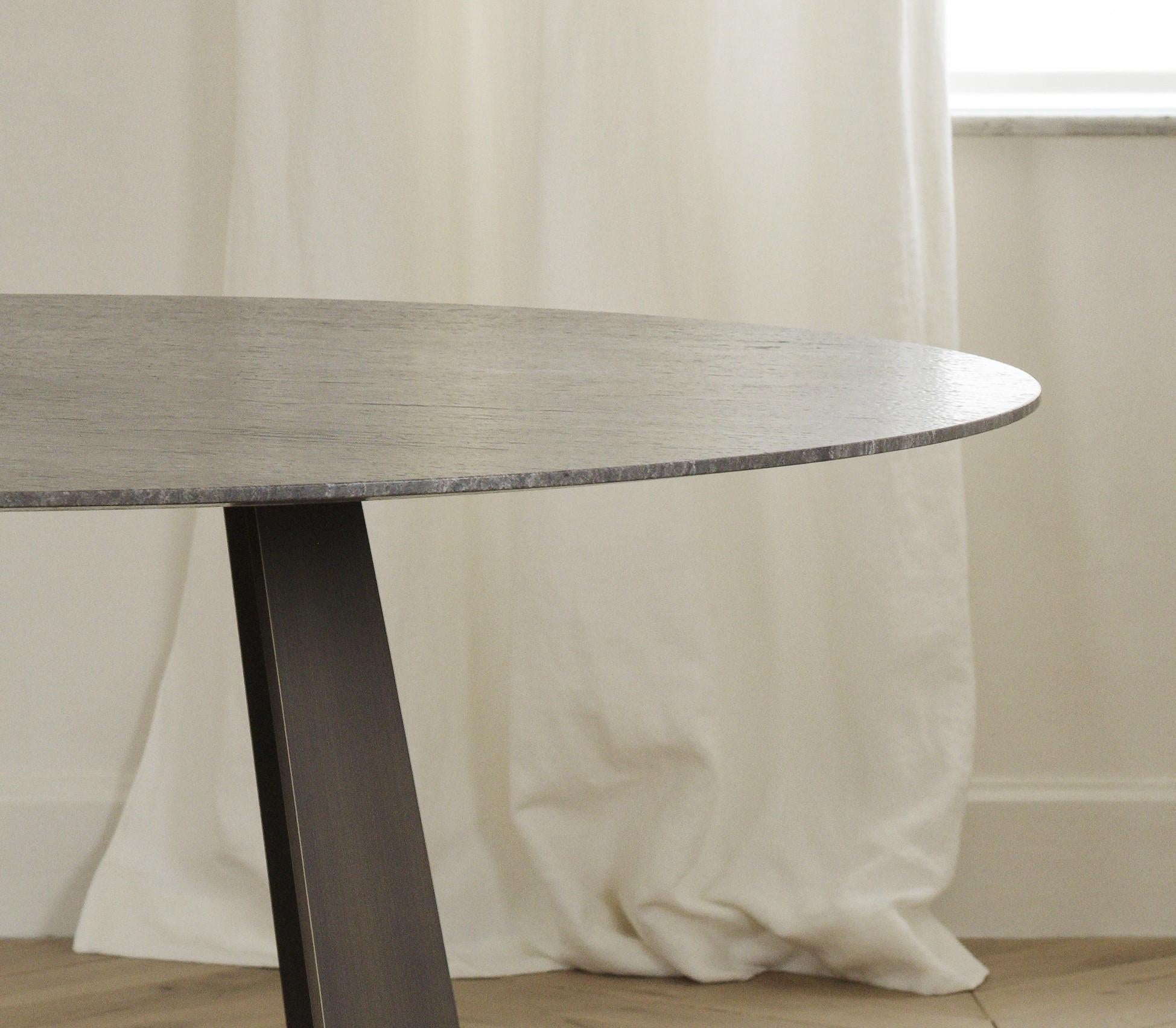 https://a.1stdibscdn.com/kurosu-table-by-kana-objects-for-sale-picture-3/f_12192/f_322926521674055971618/2104152276_1_retouche__master.jpg