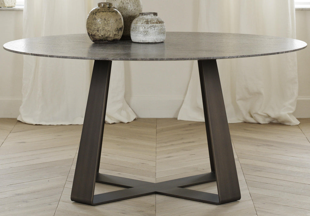 https://a.1stdibscdn.com/kurosu-table-by-kana-objects-for-sale-picture-4/f_12192/f_322926521674055973119/2104152276_1_retouche__master.jpg