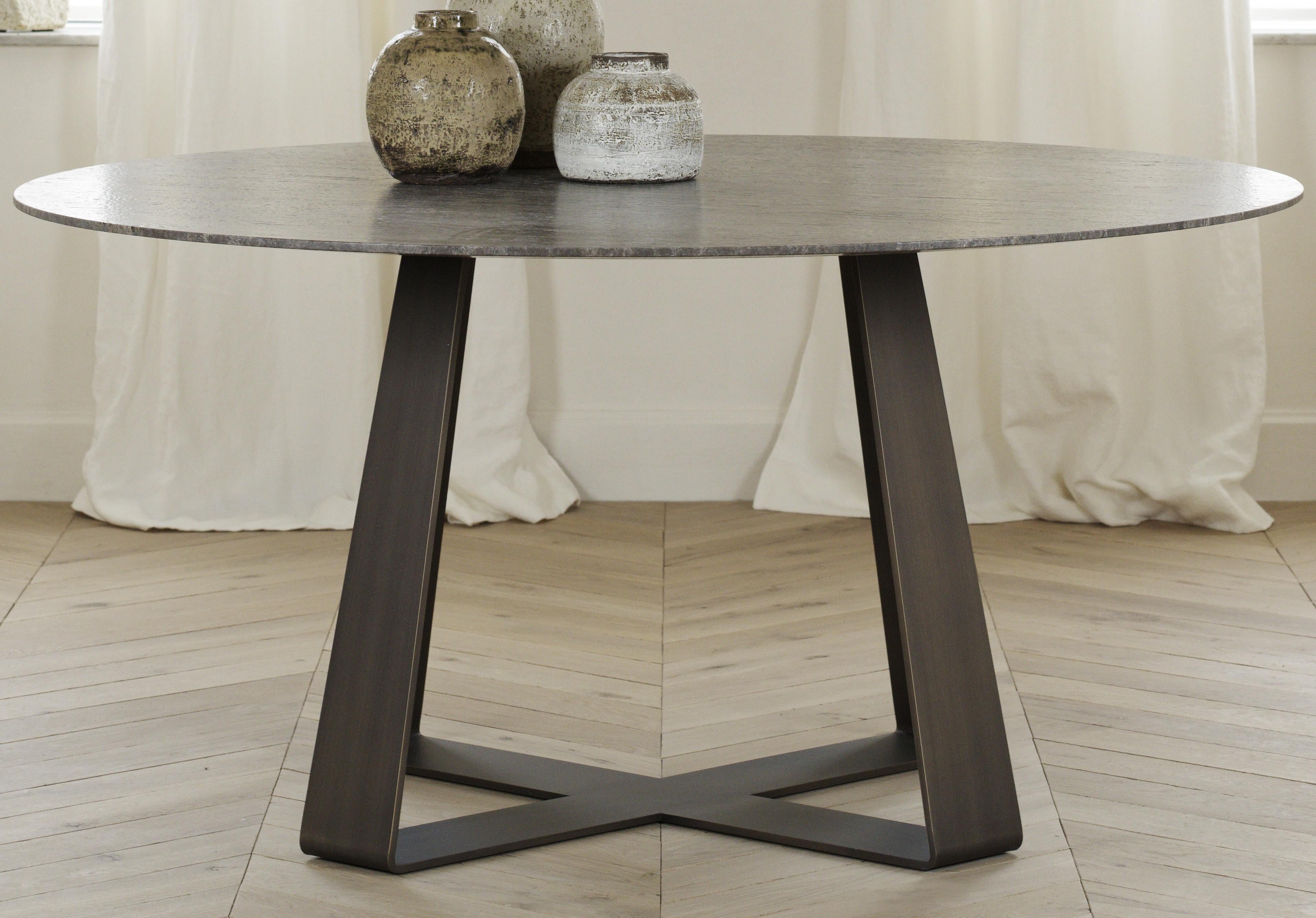 https://a.1stdibscdn.com/kurosu-table-by-kana-objects-for-sale-picture-4/f_12192/f_322926521674055973119/2104152276_1_retouche__master.jpg