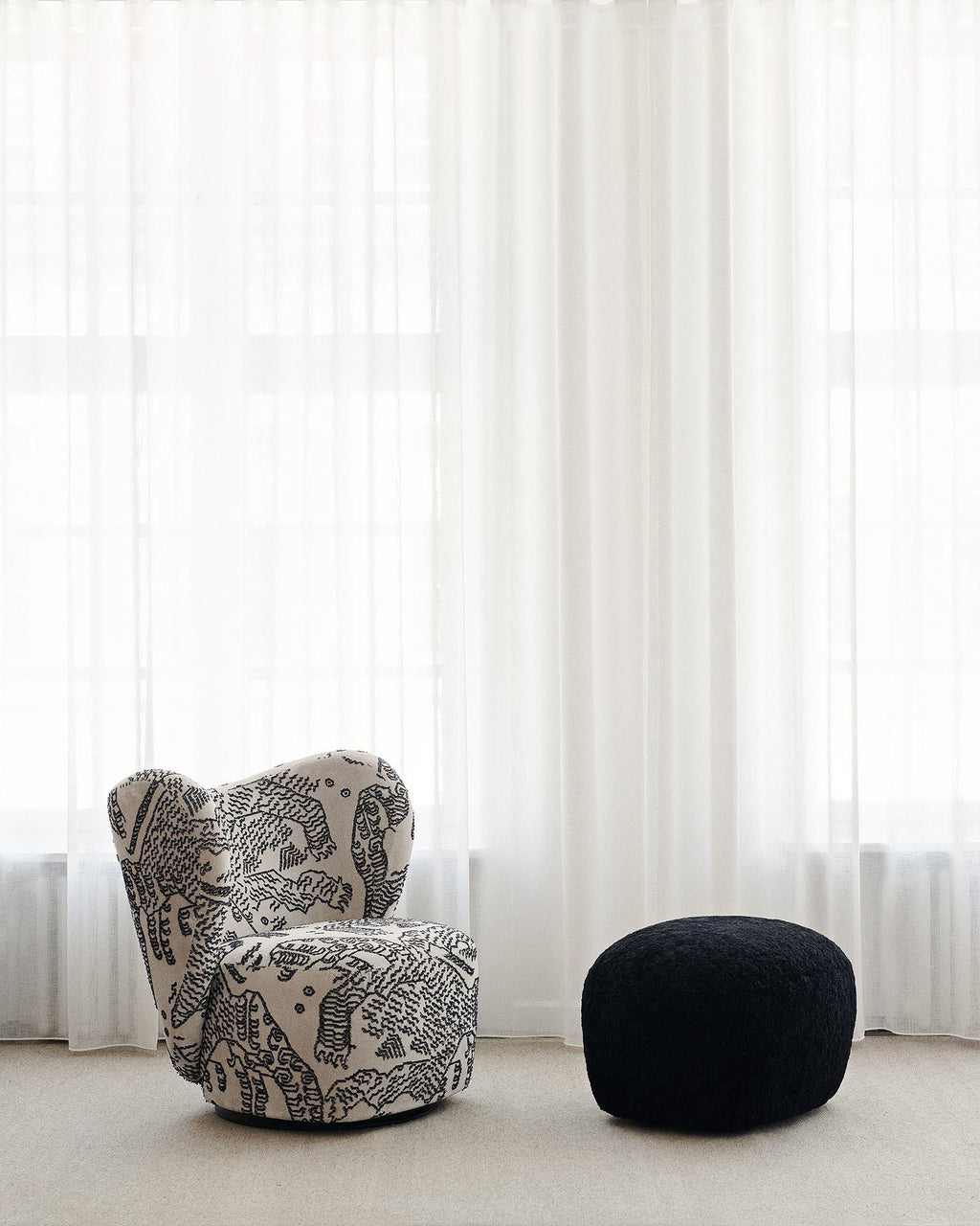 https://a.1stdibscdn.com/little-big-chair-swivel-armchair-by-norr11-barnum-boucle-15-for-sale-picture-8/f_31233/f_334990221679906939820/210614_NORR11_Morten_Bentzon_02_lowres_master.jpg