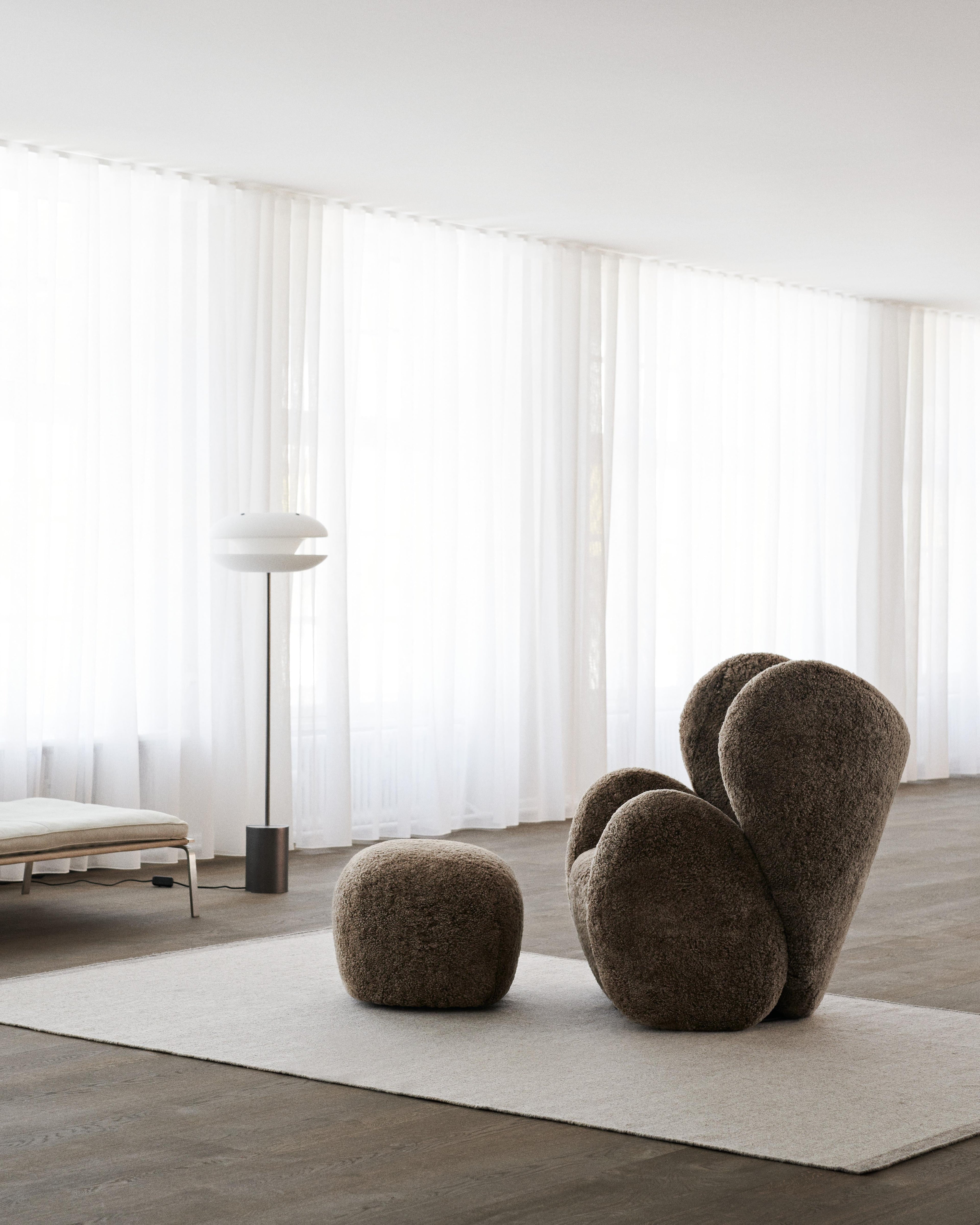 https://a.1stdibscdn.com/big-big-chair-armchair-in-sheepskin-by-norr11-for-sale-picture-3/f_31233/f_284131821651054350516/210614_NORR11_Morten_Bentzon_13_crop_2_master.jpg